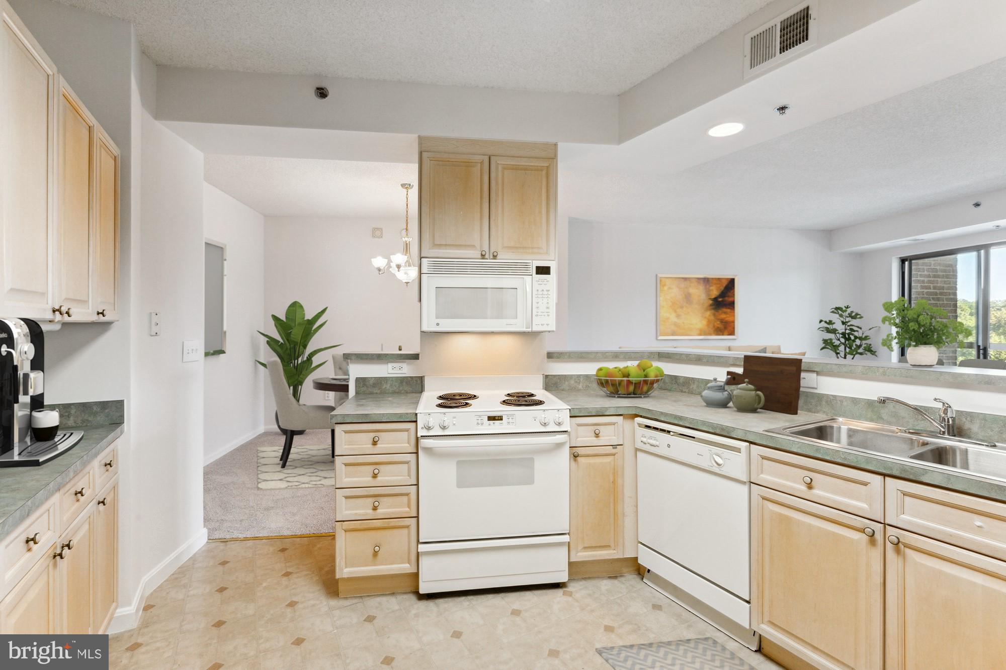 LEISURE WORLD - Residential