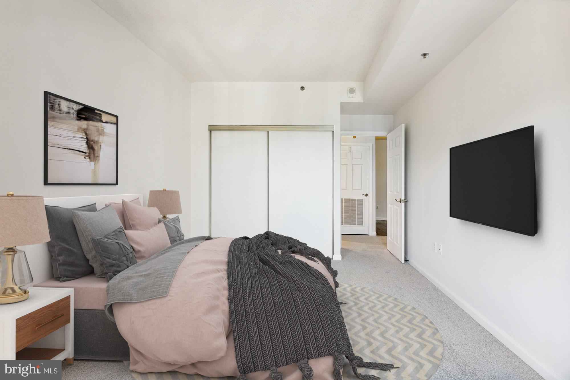 LEISURE WORLD - Residential