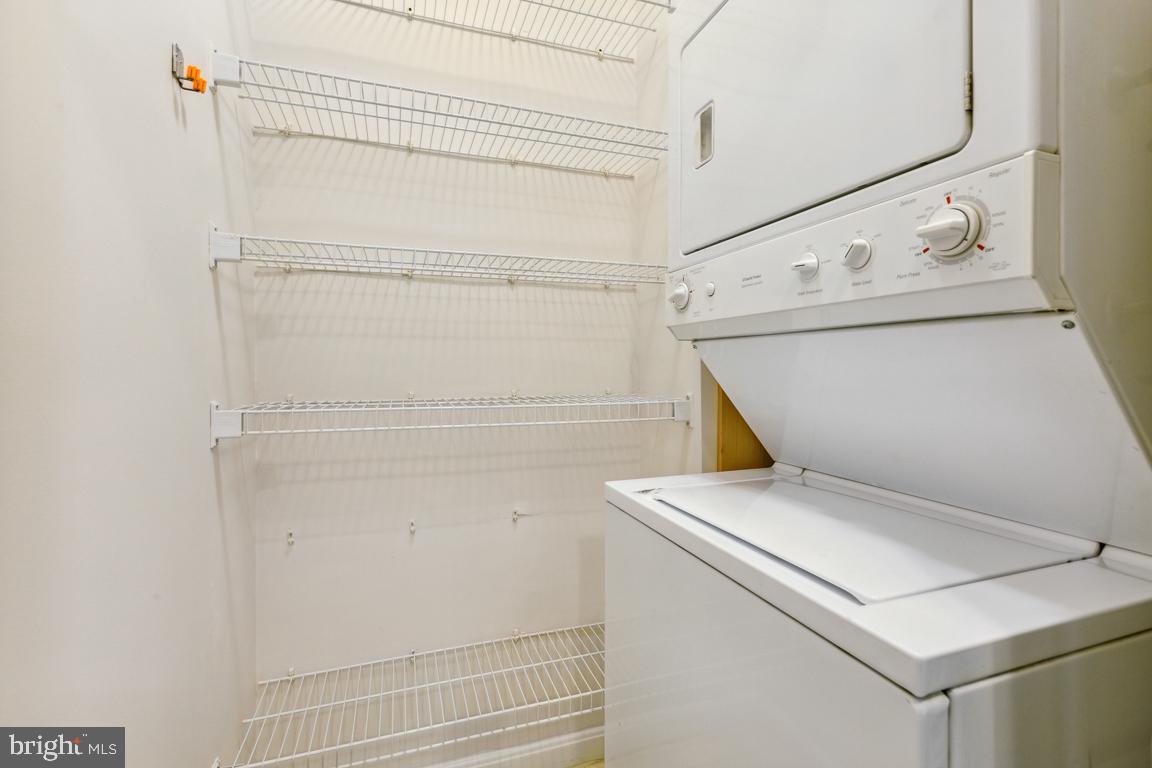 LEISURE WORLD - Residential