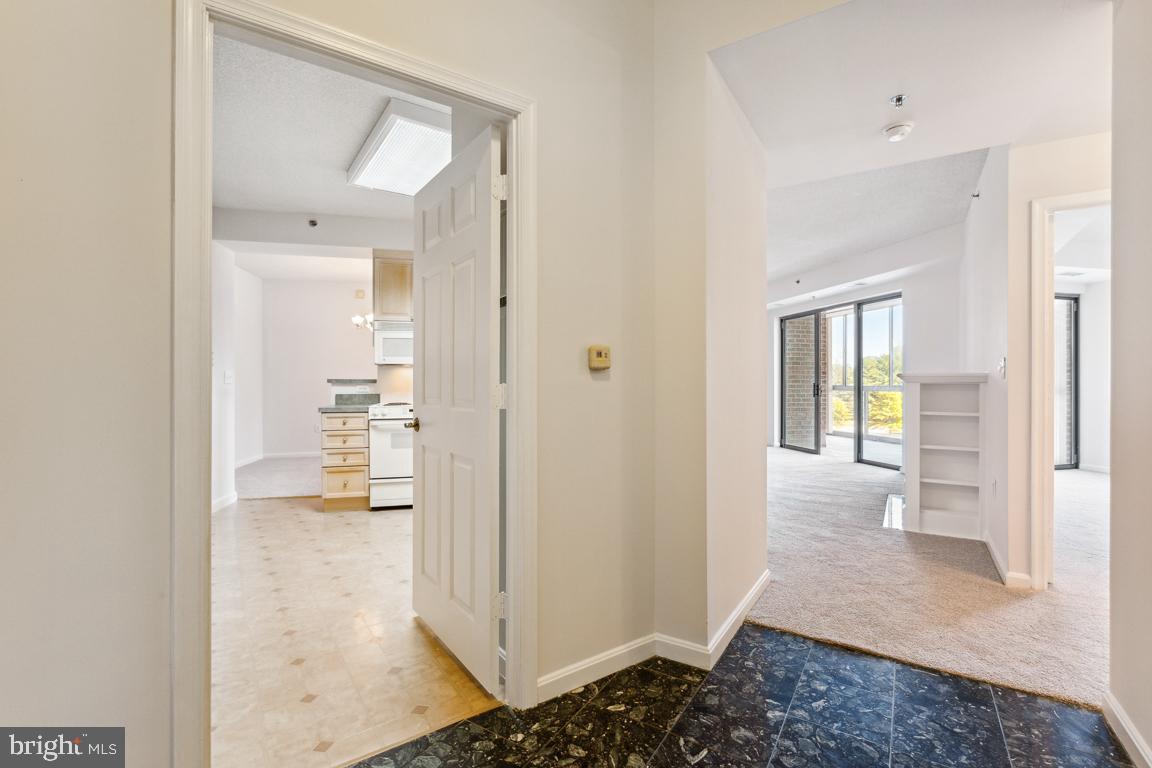 LEISURE WORLD - Residential