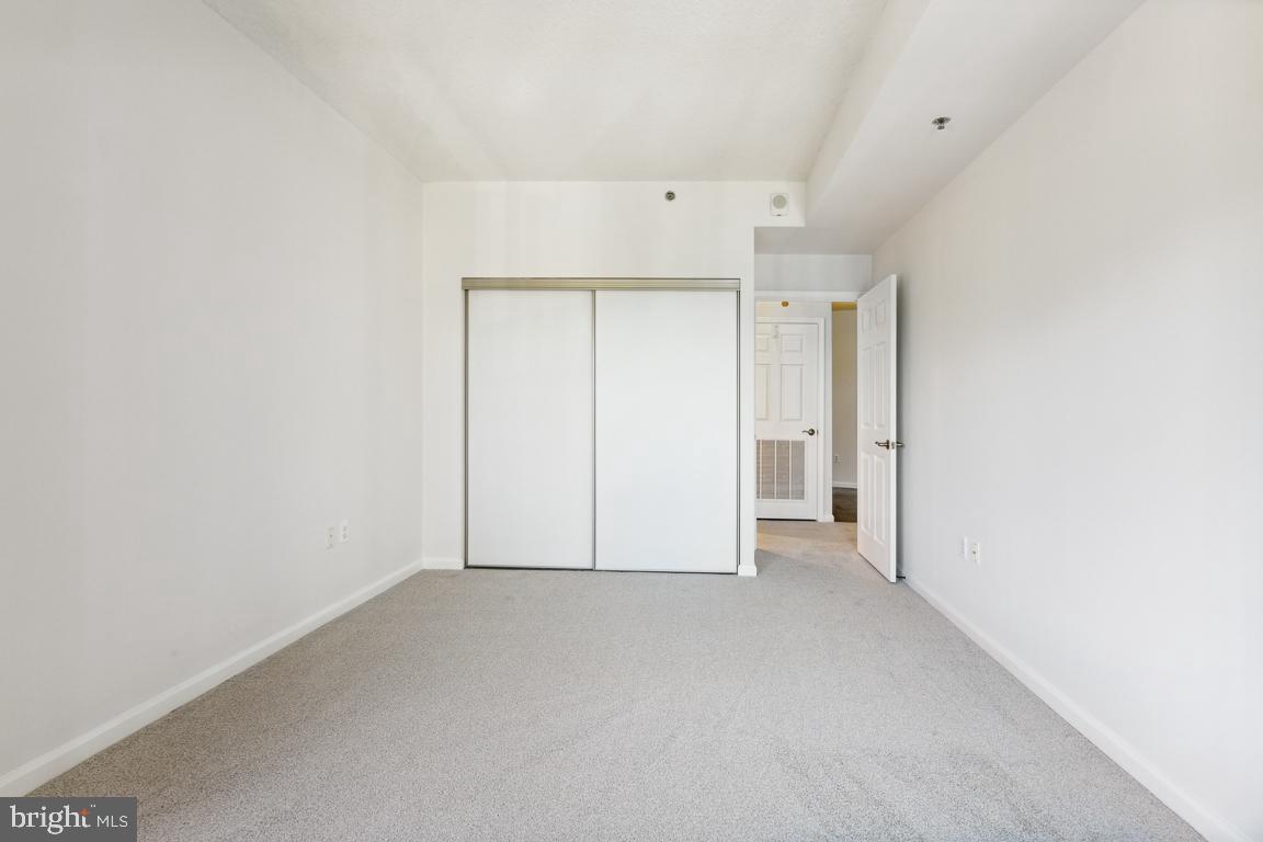 LEISURE WORLD - Residential