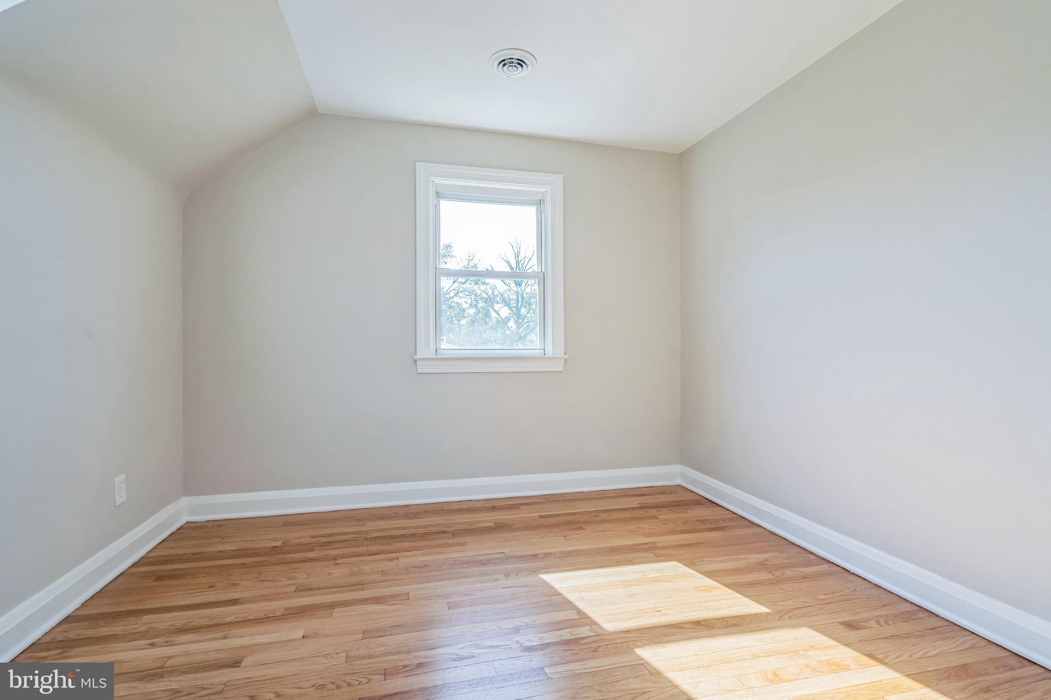 MILFORD - Residential