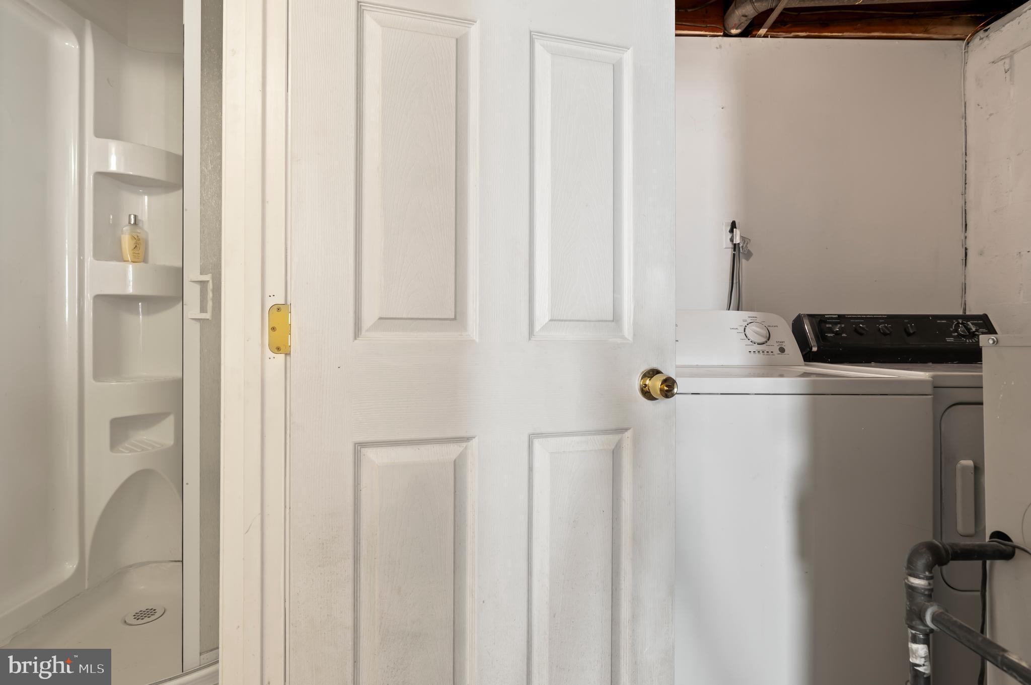 YORK MANOR - Residential