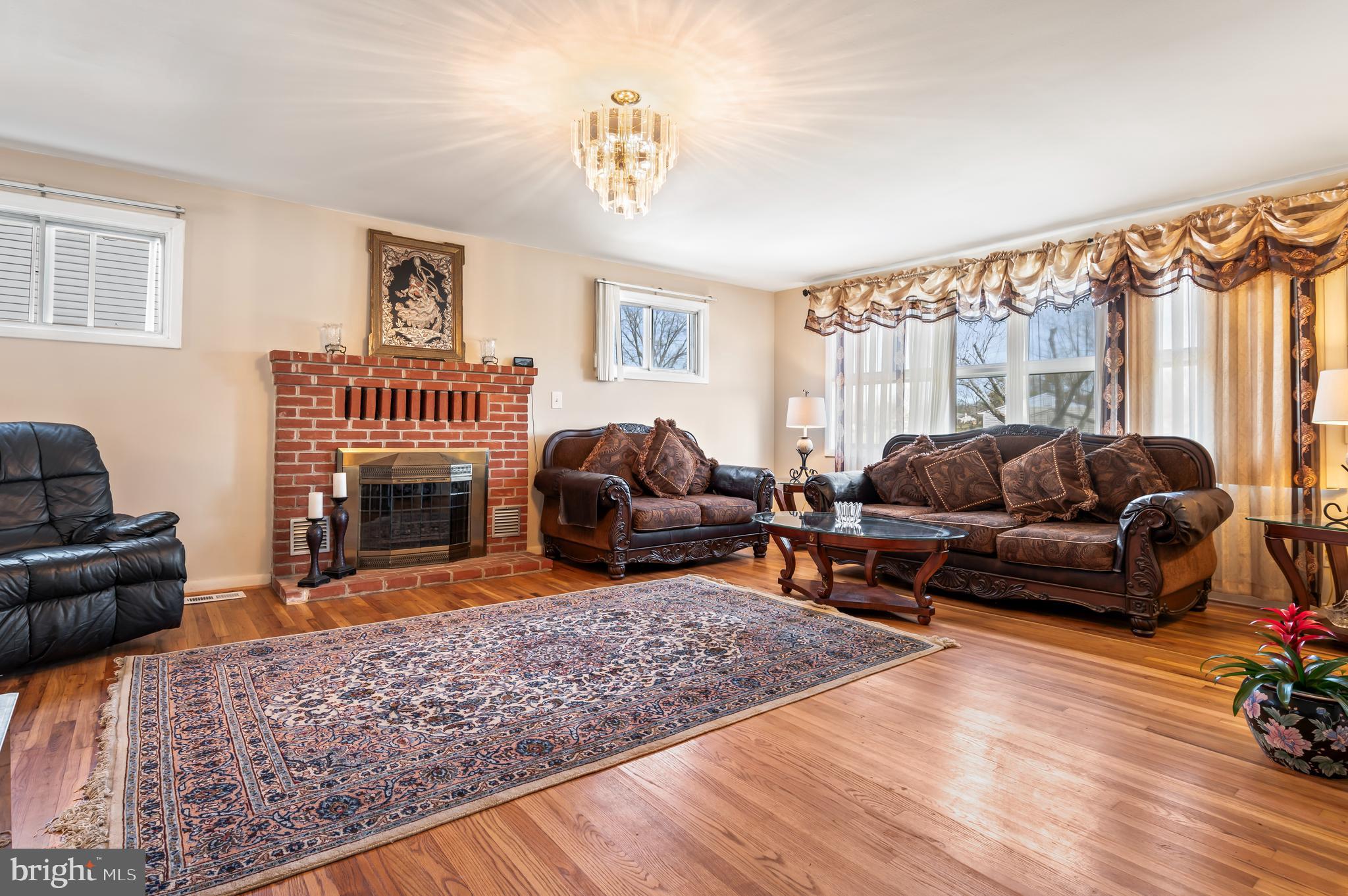 YORK MANOR - Residential