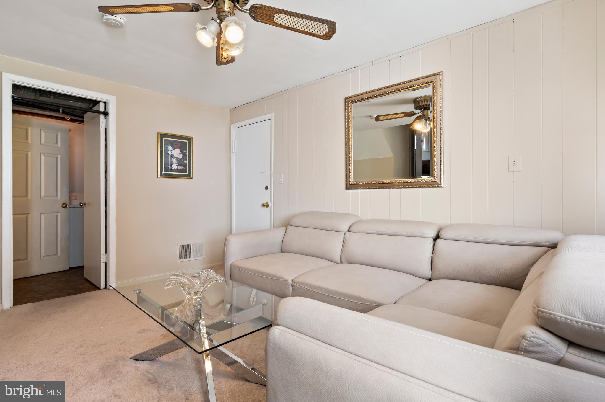 YORK MANOR - Residential