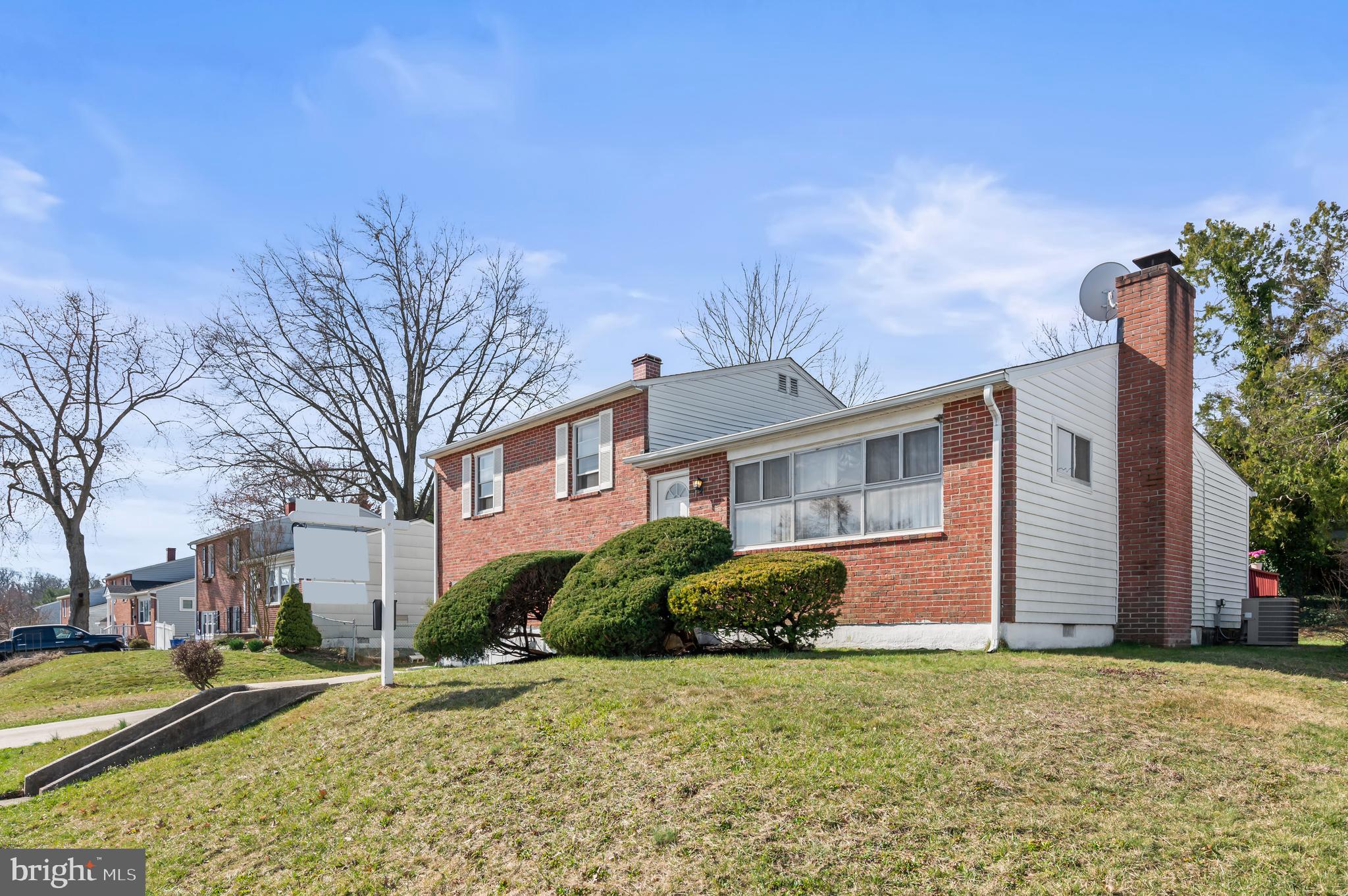 YORK MANOR - Residential