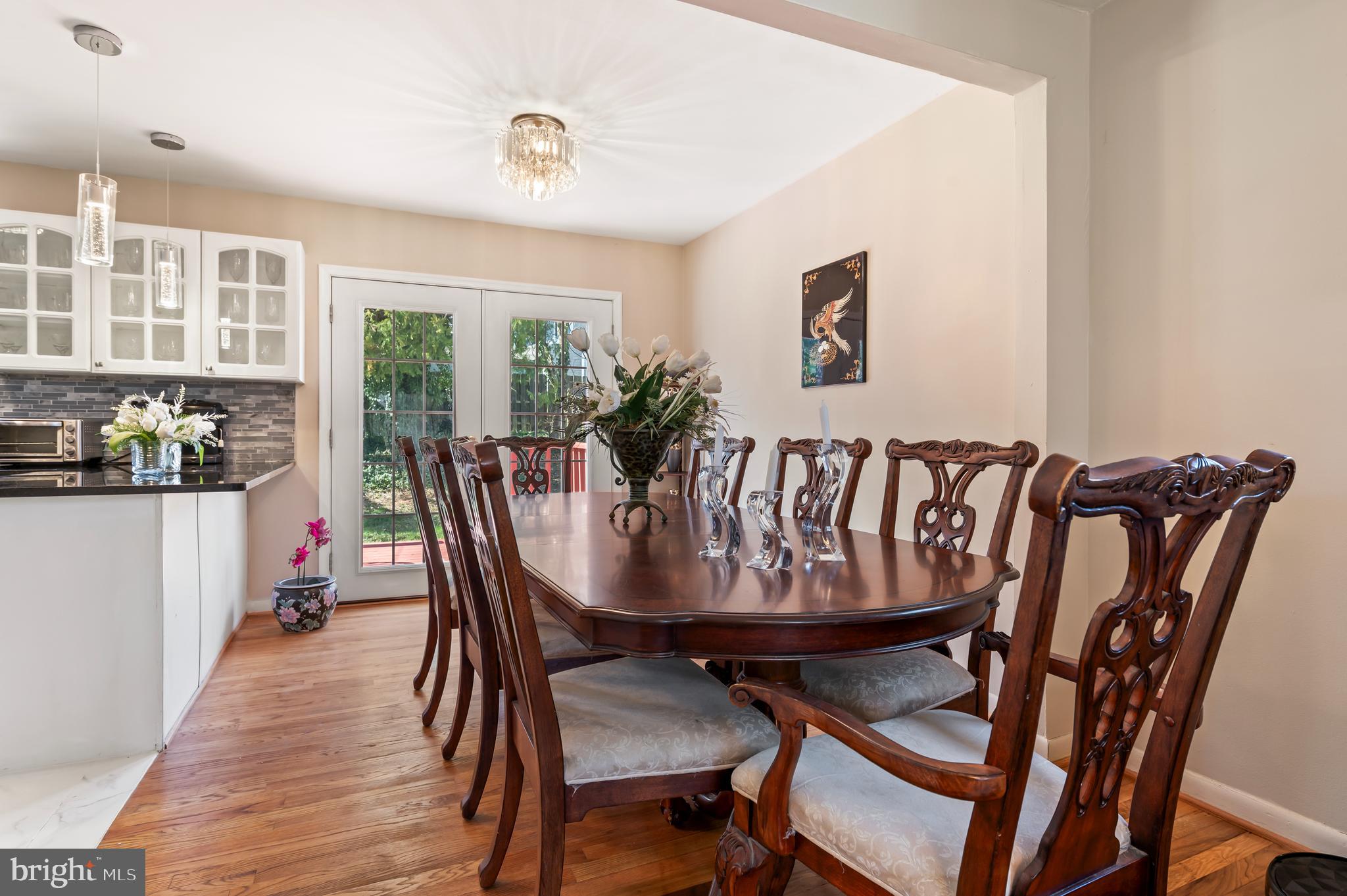 YORK MANOR - Residential