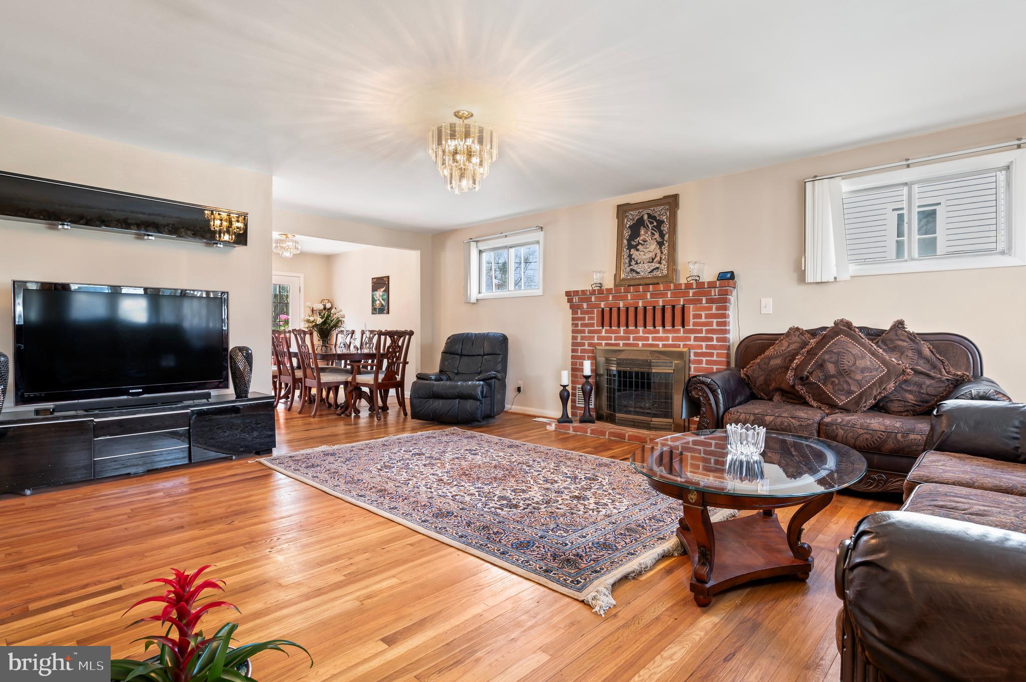 YORK MANOR - Residential