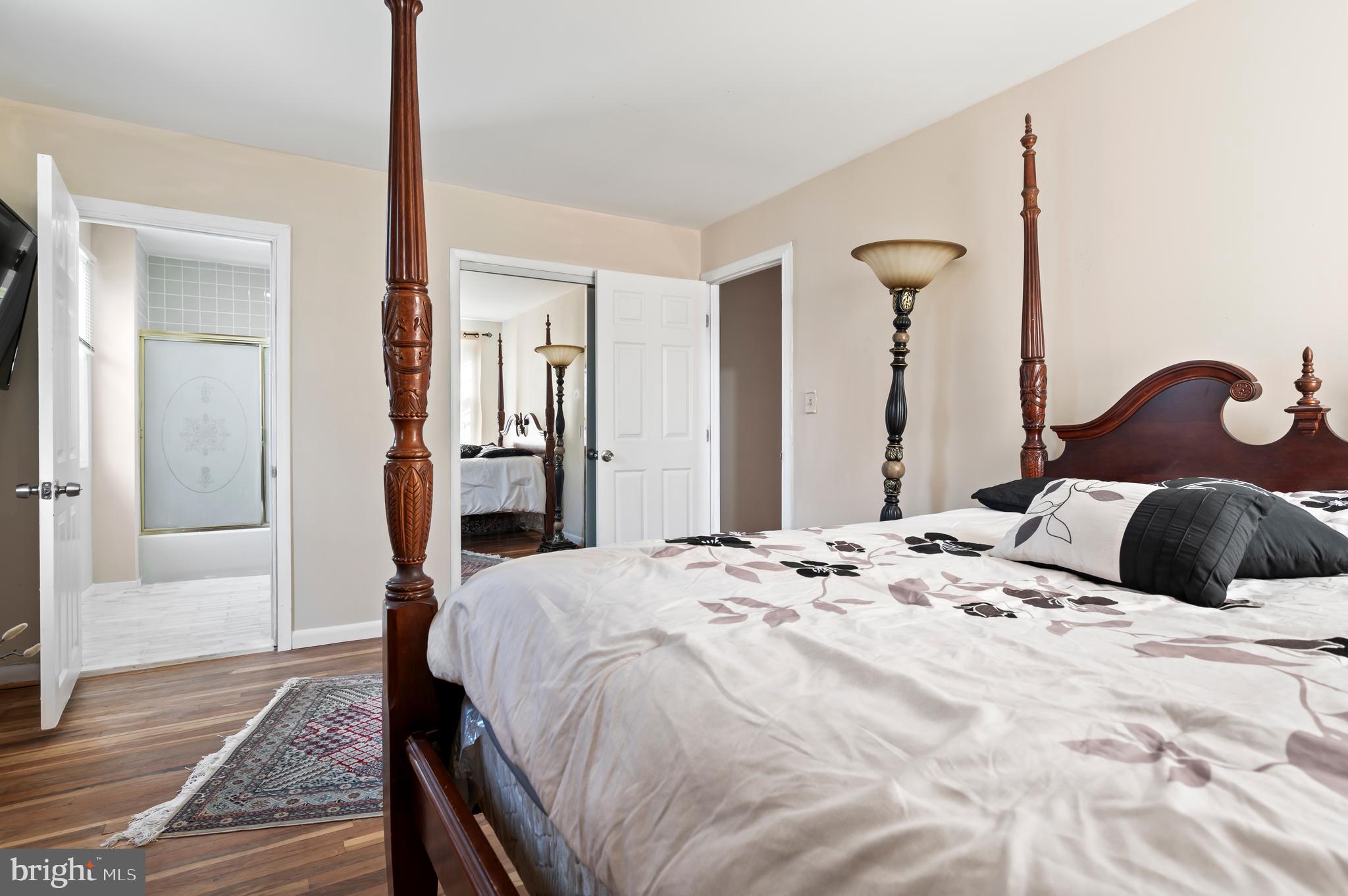 YORK MANOR - Residential