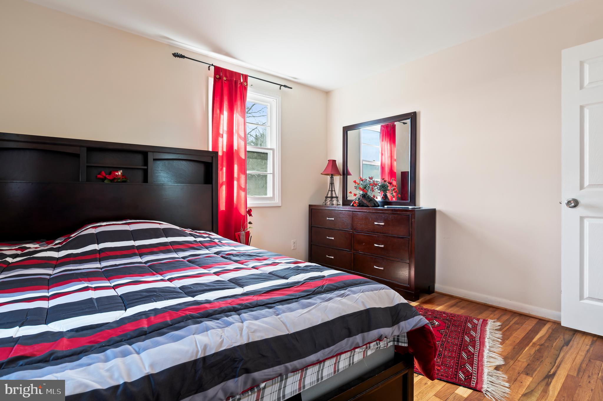 YORK MANOR - Residential