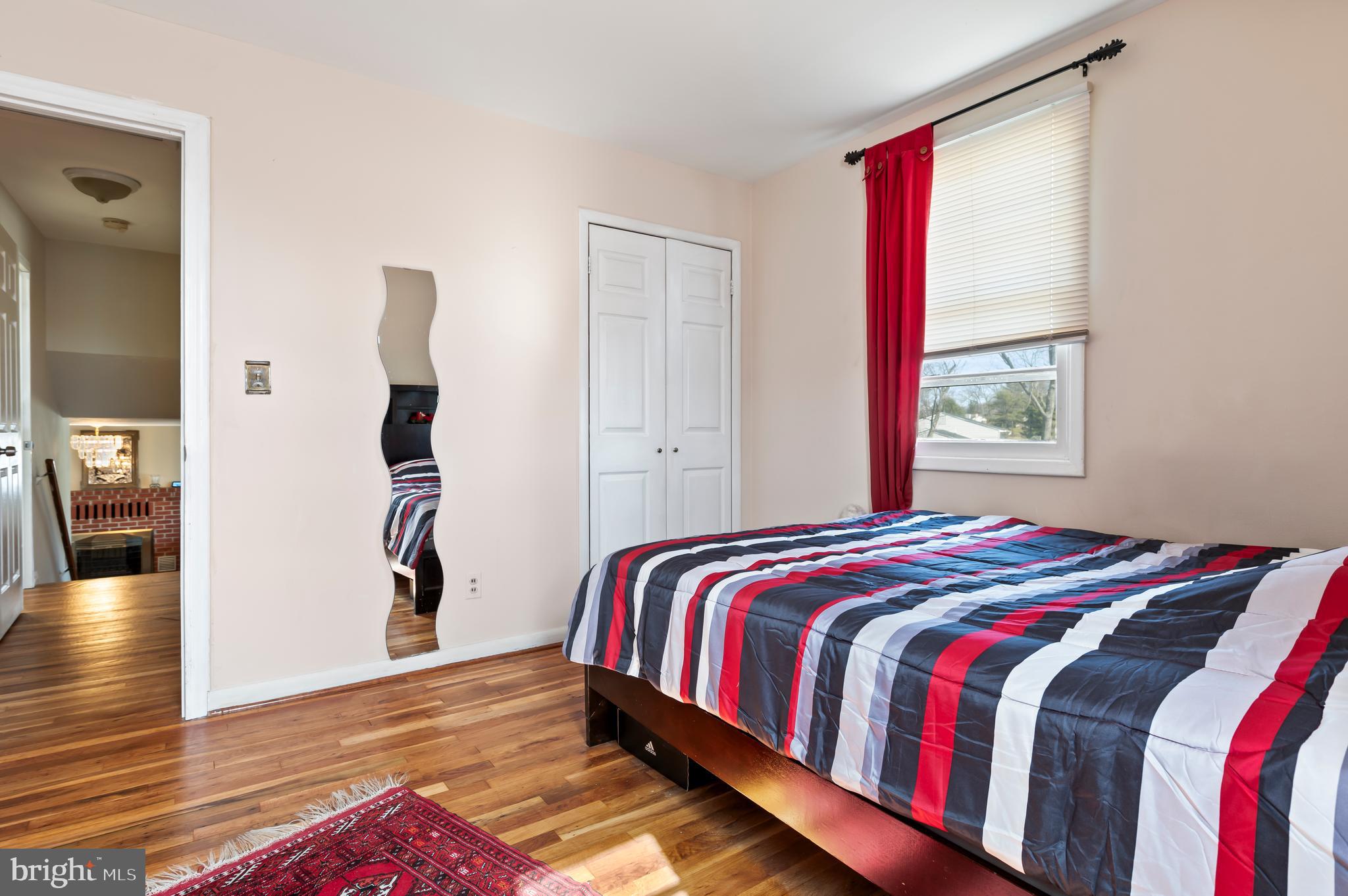 YORK MANOR - Residential