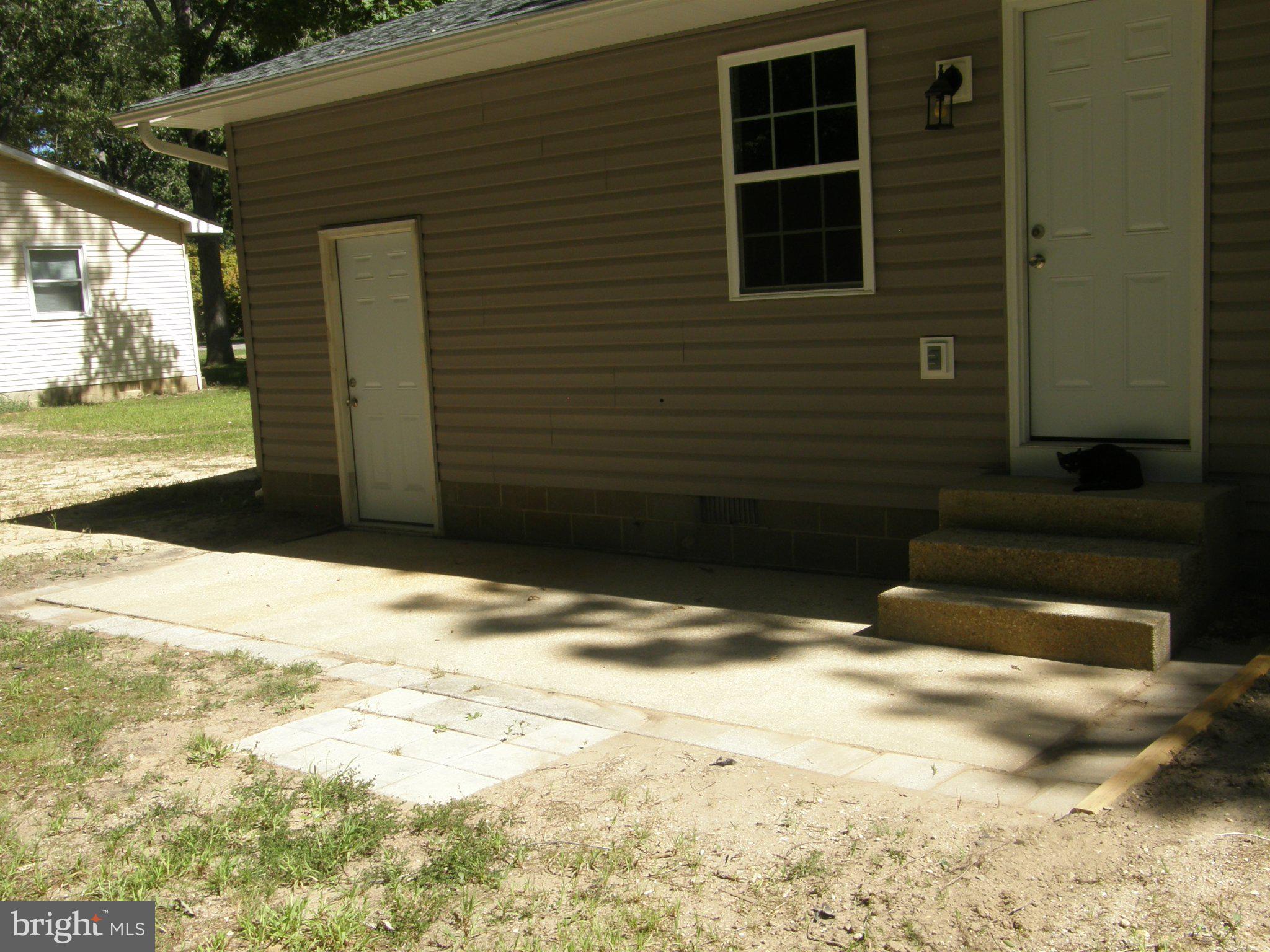 22337 SANDRA LANE