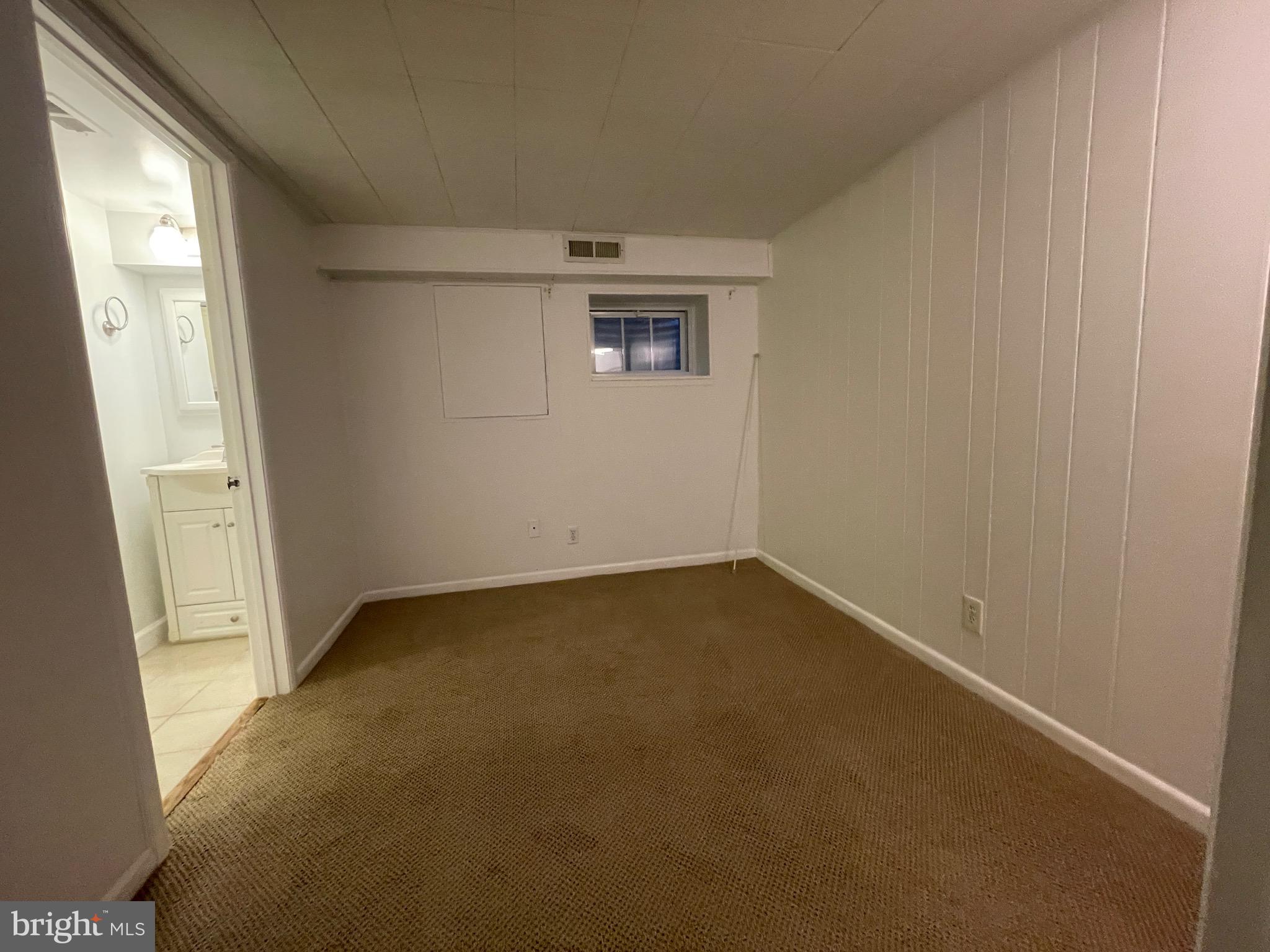 FAIRLINGTON MEADOWS - Residential Lease