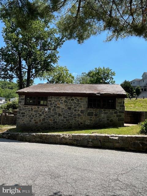 68 ROCKFORD ROAD