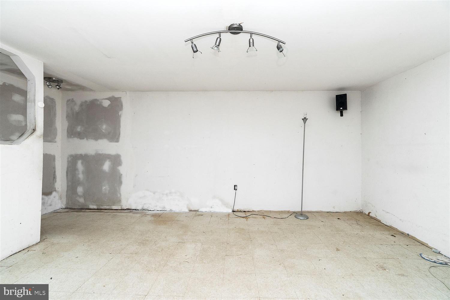 SHETLAND SQUARE - Residential