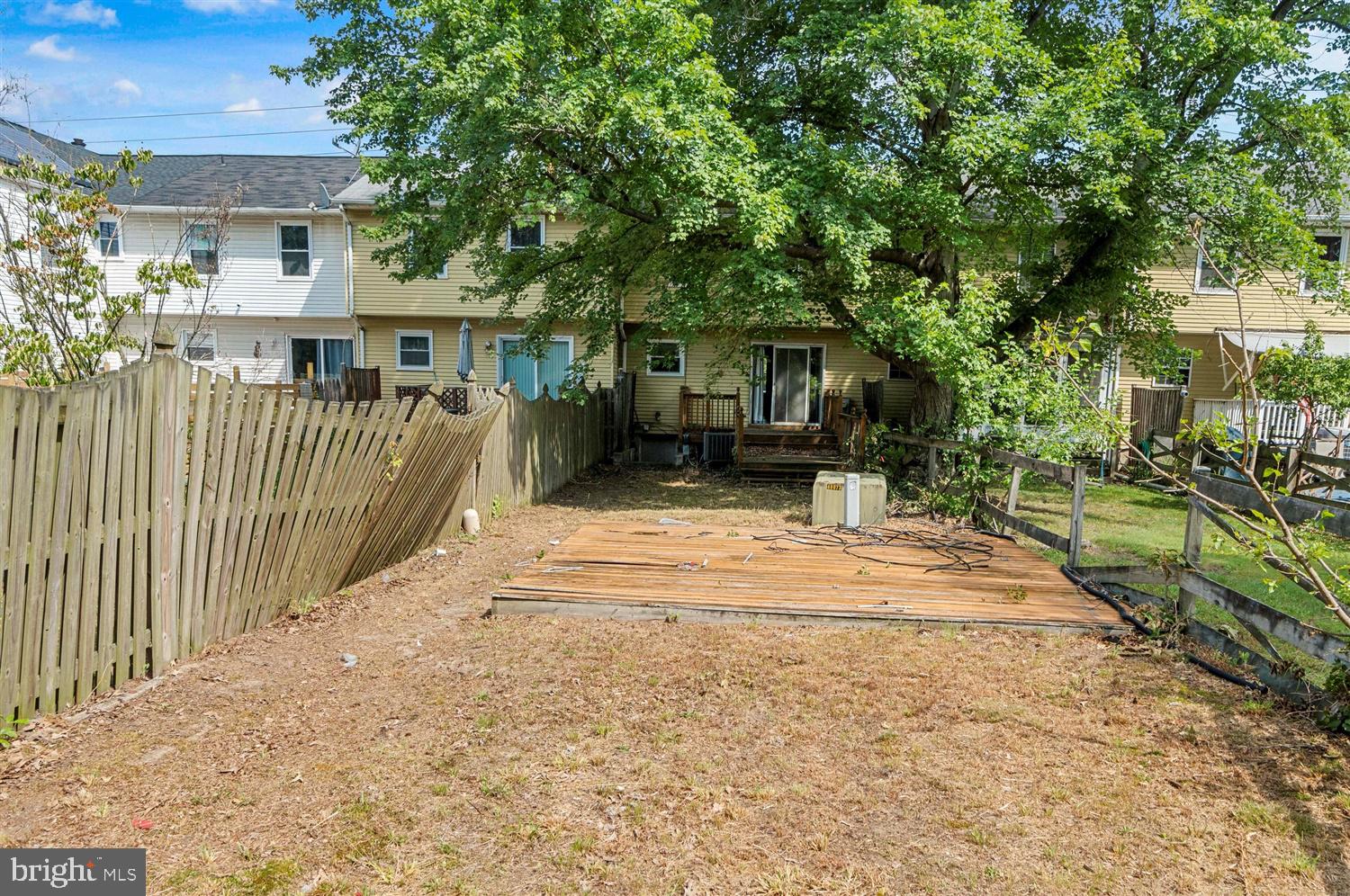 SHETLAND SQUARE - Residential