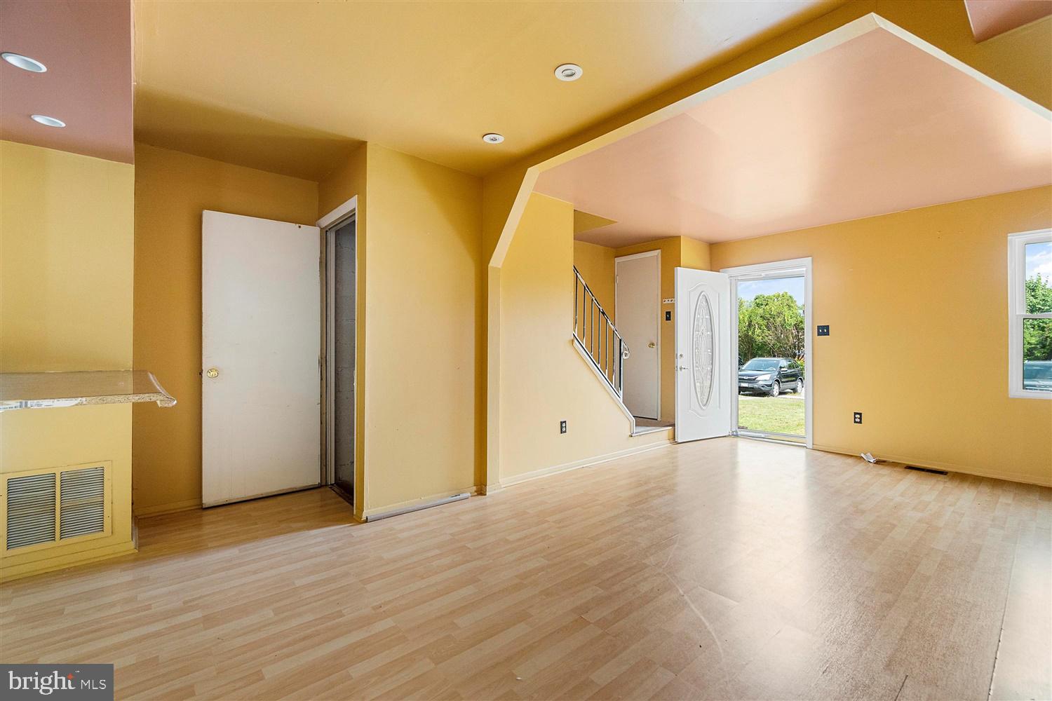 SHETLAND SQUARE - Residential