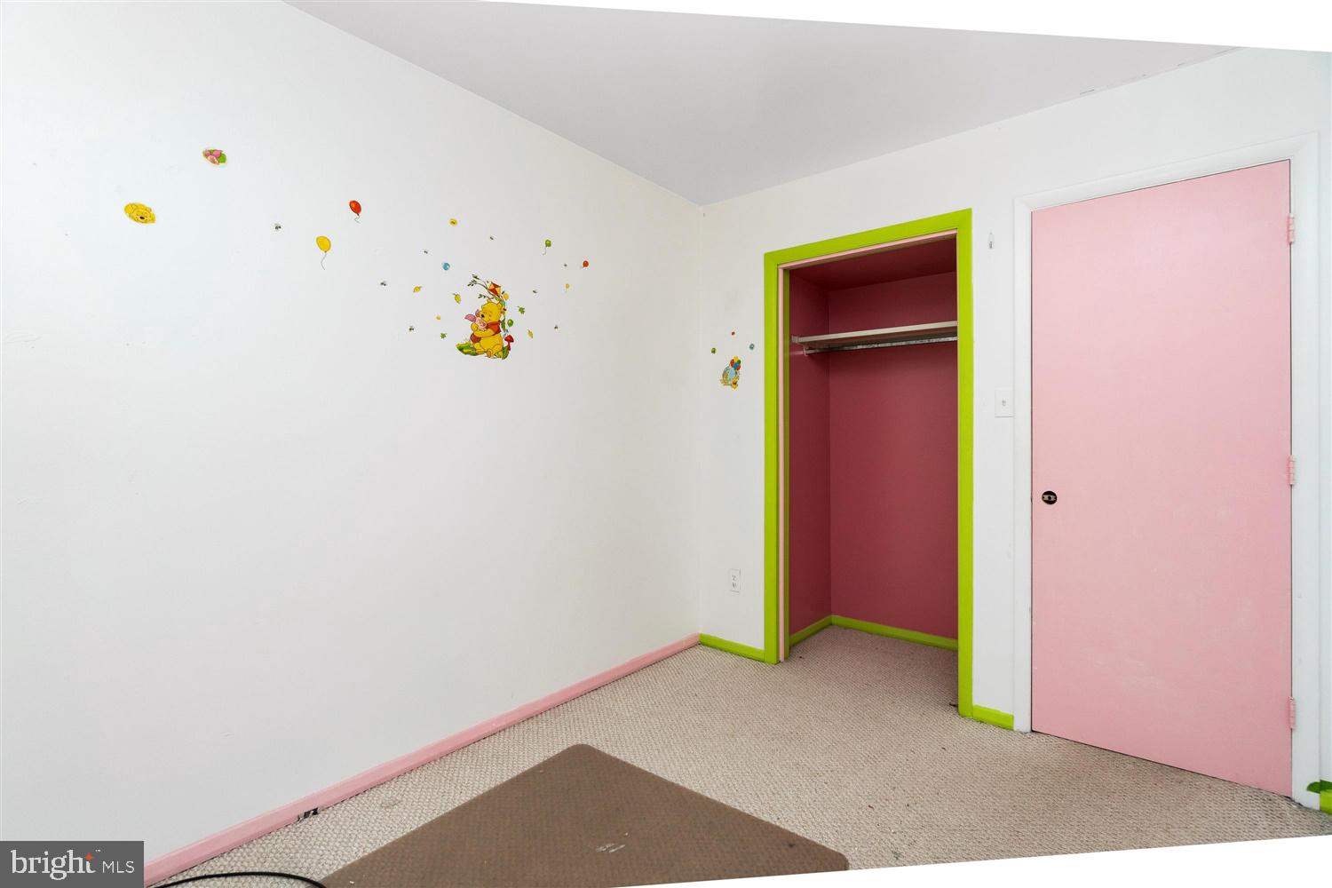 SHETLAND SQUARE - Residential