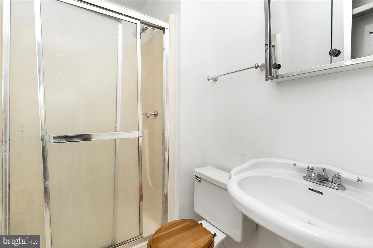 SHETLAND SQUARE - Residential