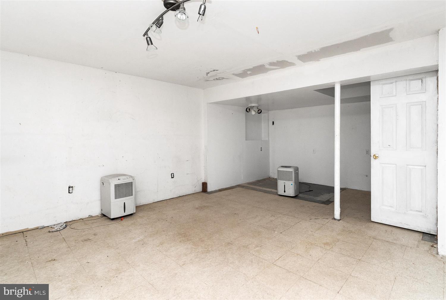 SHETLAND SQUARE - Residential