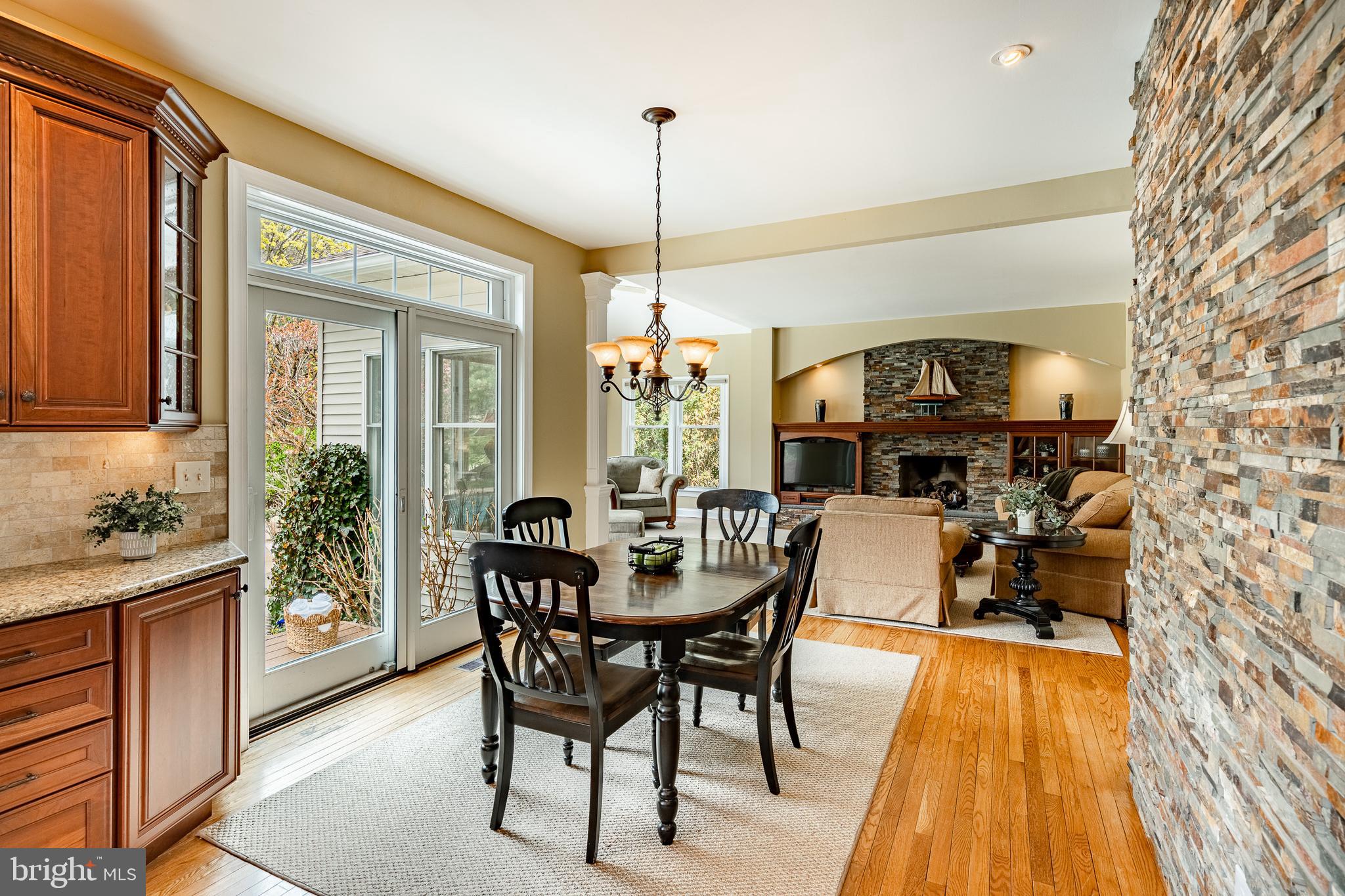 THORNBURY HUNT - Residential