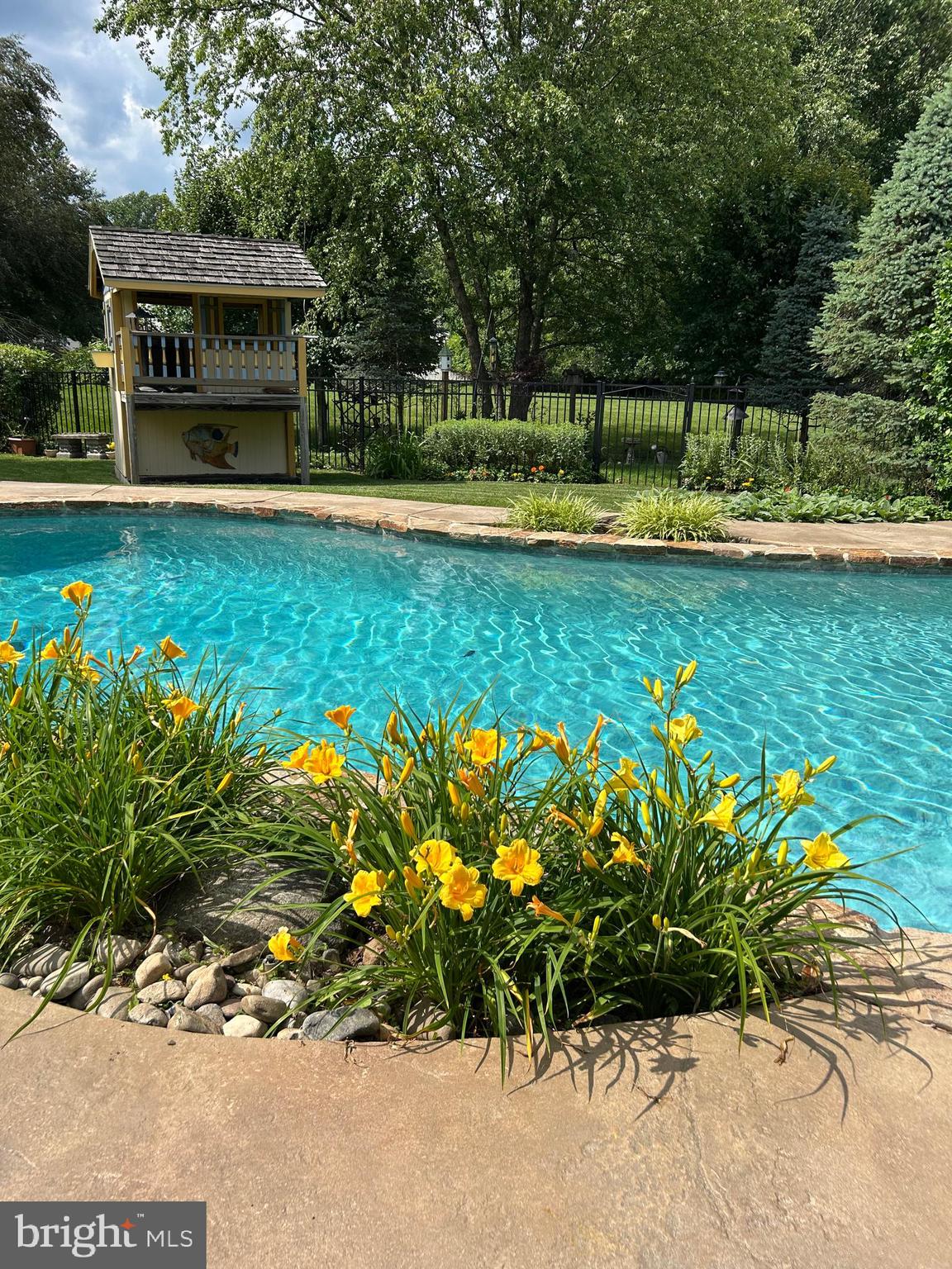 THORNBURY HUNT - Residential