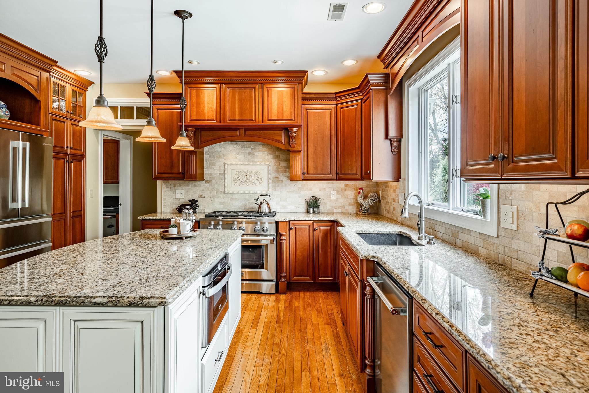 THORNBURY HUNT - Residential