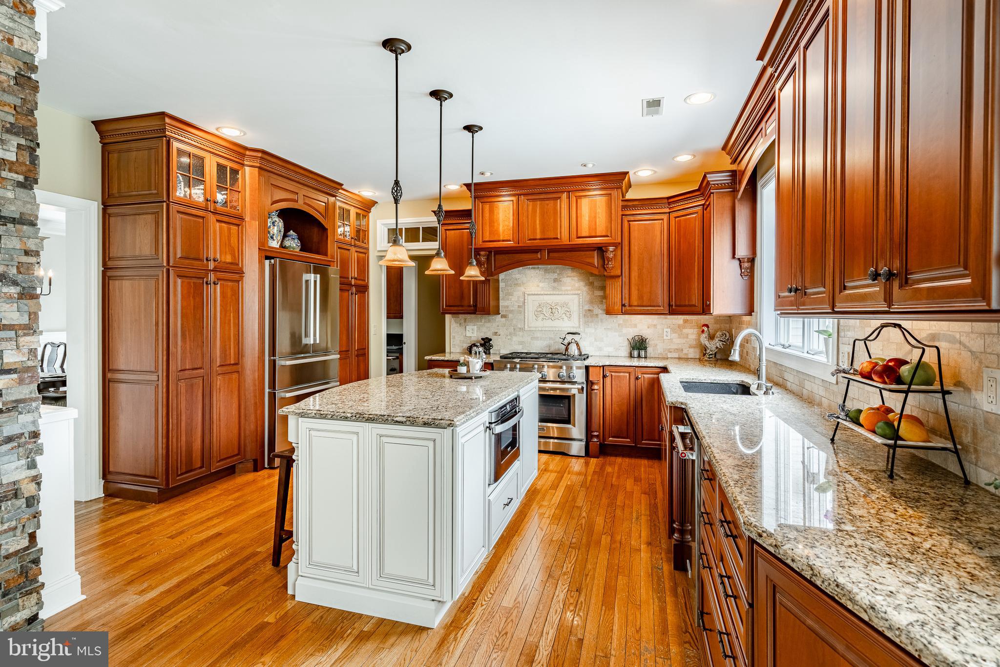 THORNBURY HUNT - Residential