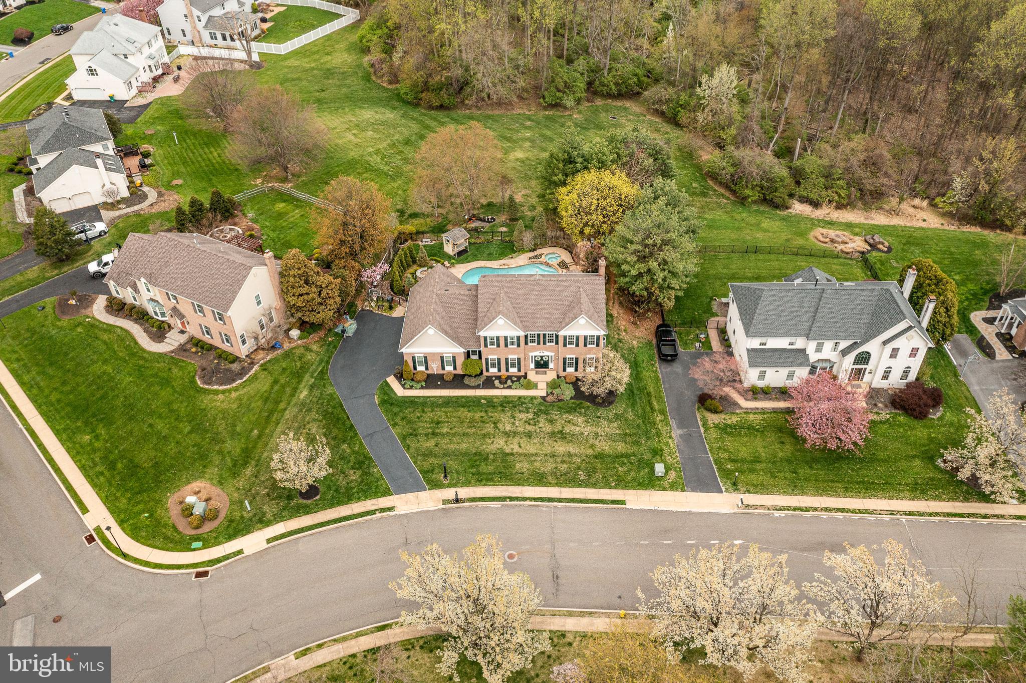 THORNBURY HUNT - Residential