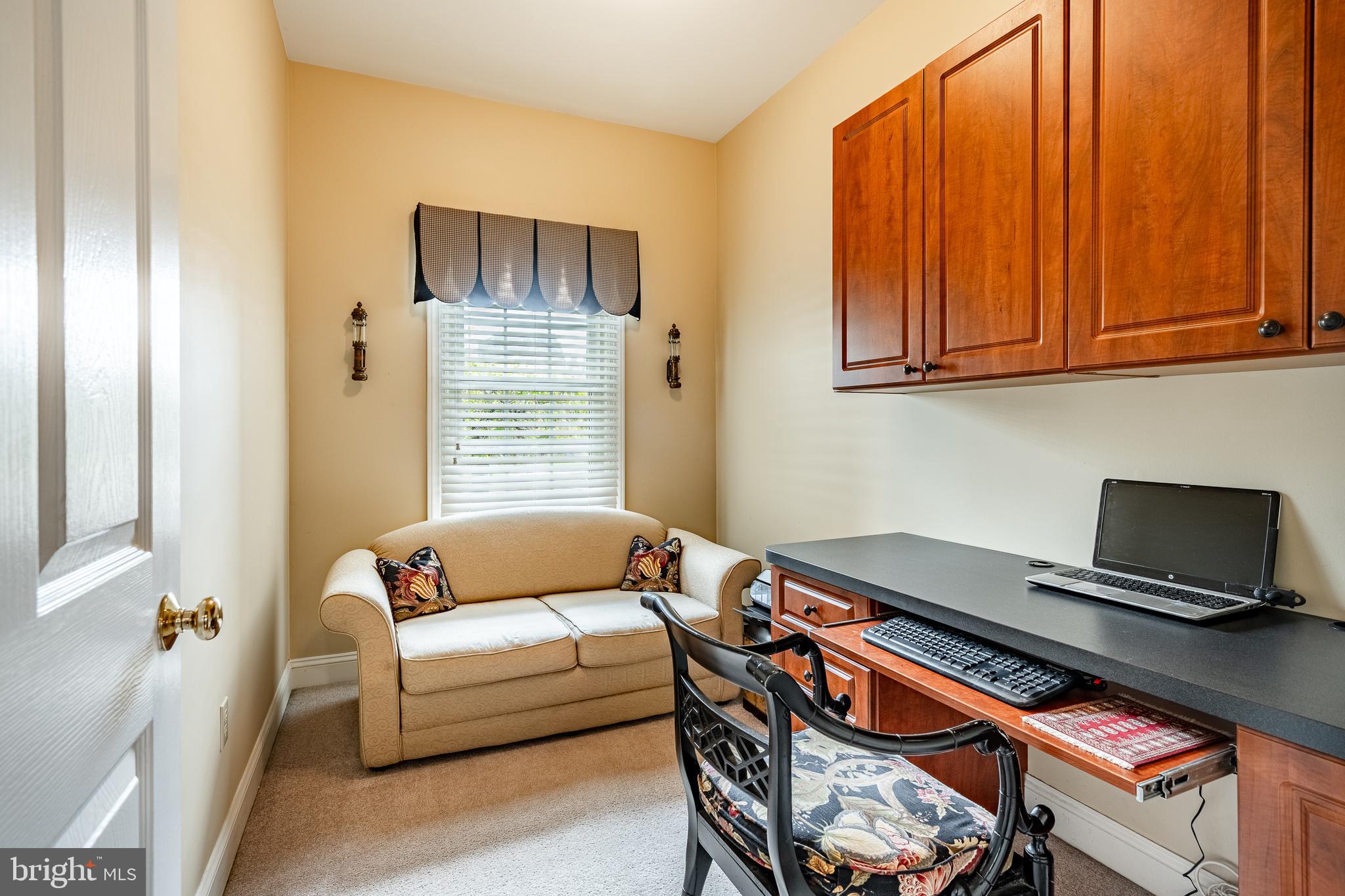 THORNBURY HUNT - Residential