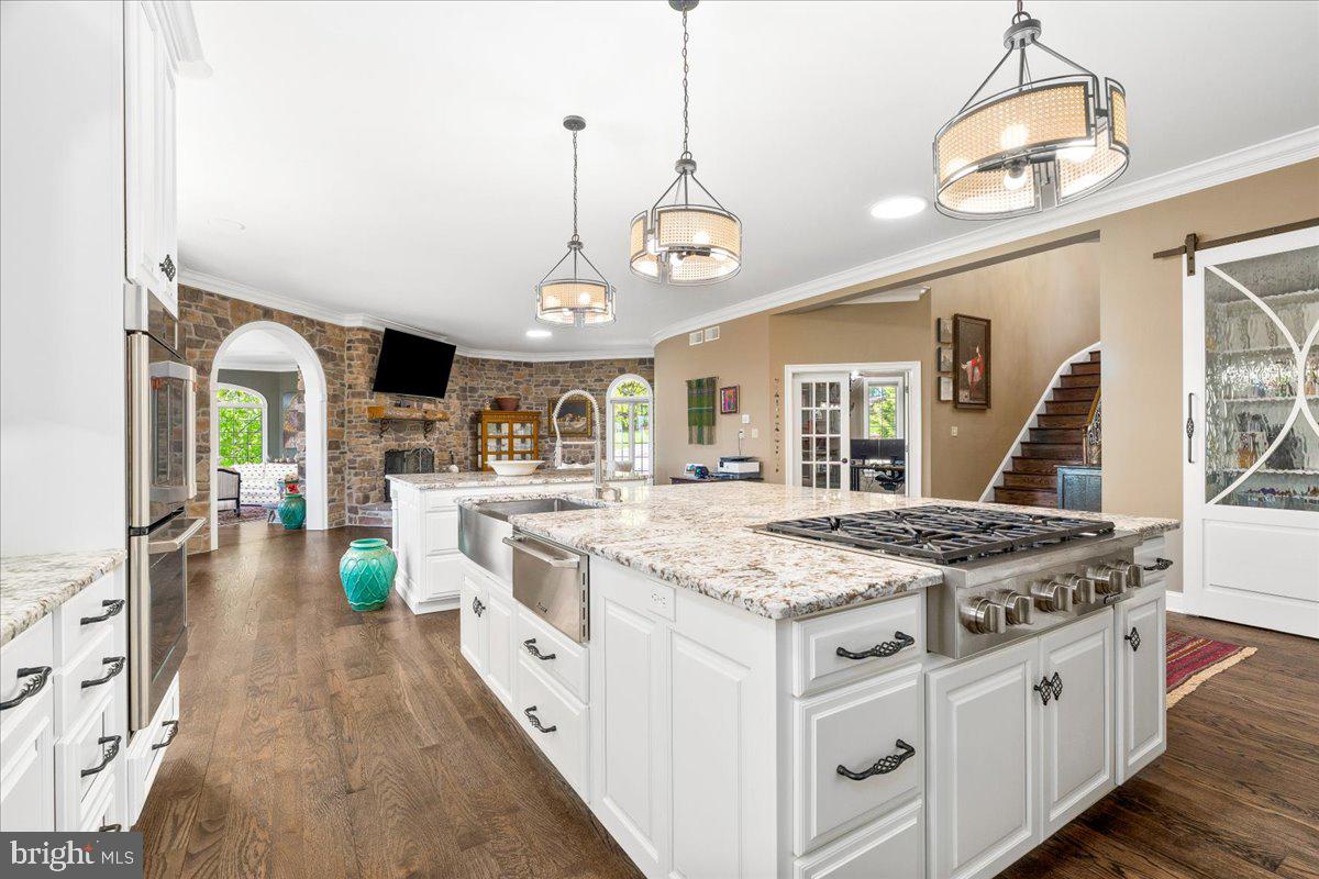 12565 STONE CREST CIRCLE