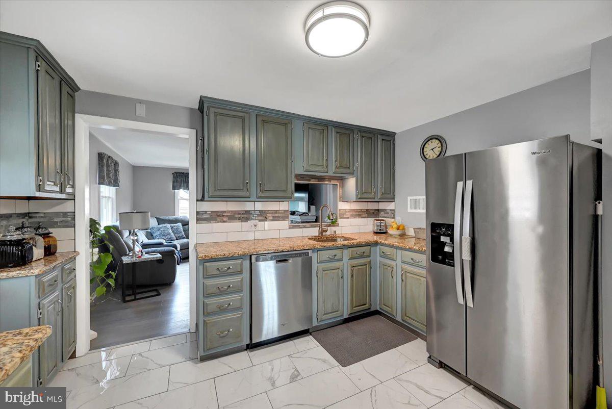 PARK VILLAGE - Residential