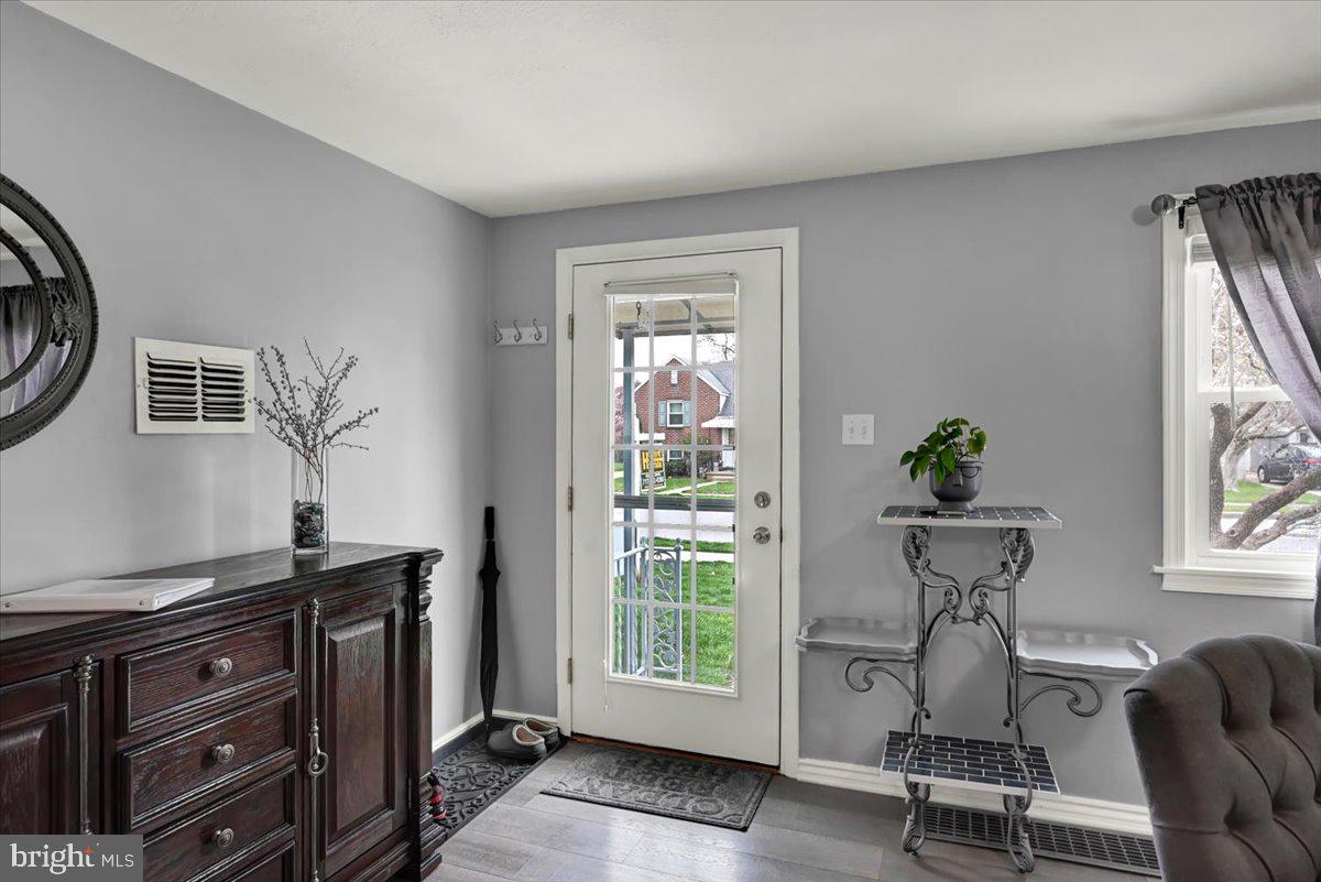 PARK VILLAGE - Residential