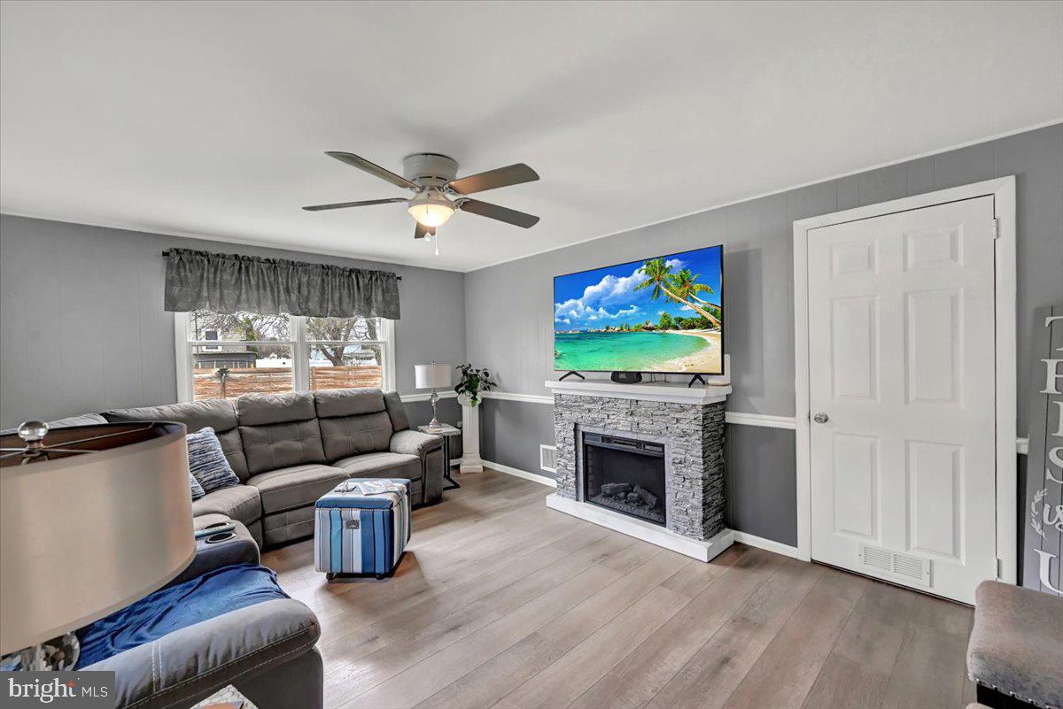 PARK VILLAGE - Residential