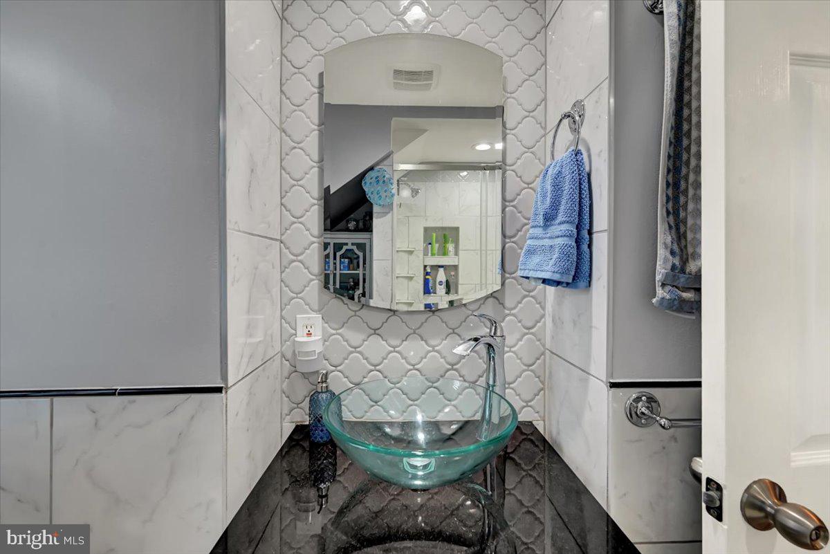 PARK VILLAGE - Residential