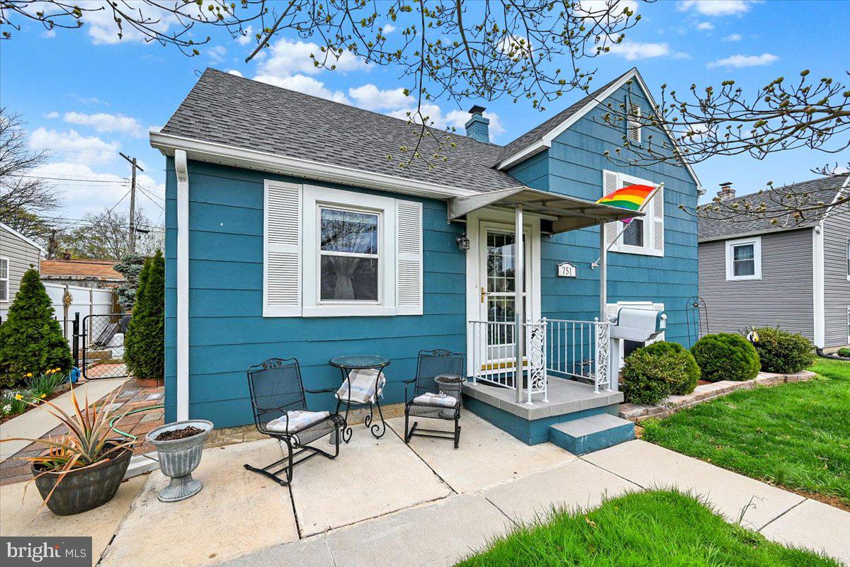 PARK VILLAGE - Residential