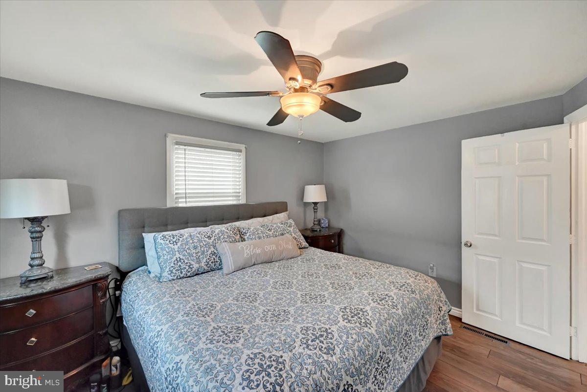 PARK VILLAGE - Residential