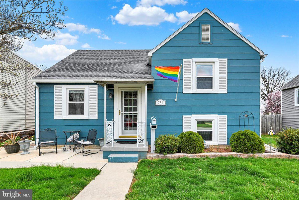 PARK VILLAGE - Residential