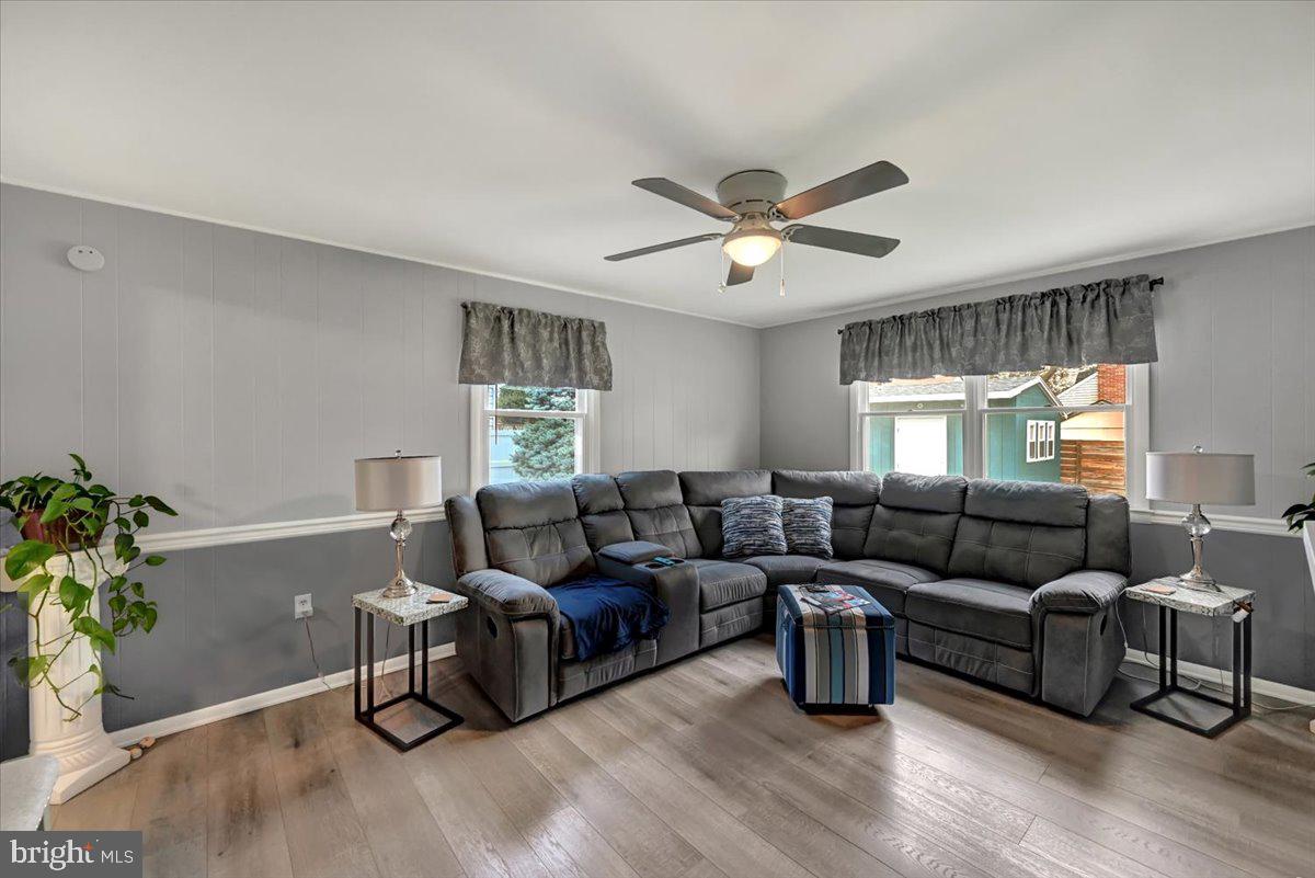 PARK VILLAGE - Residential