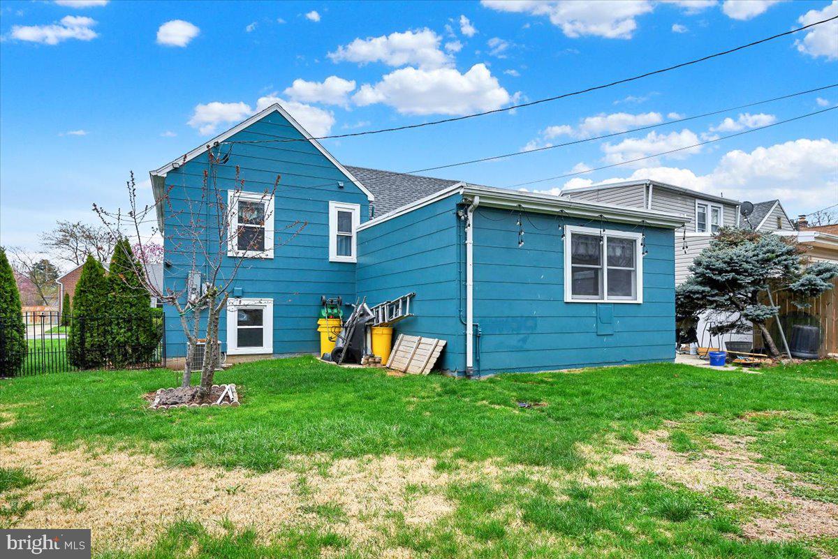 PARK VILLAGE - Residential