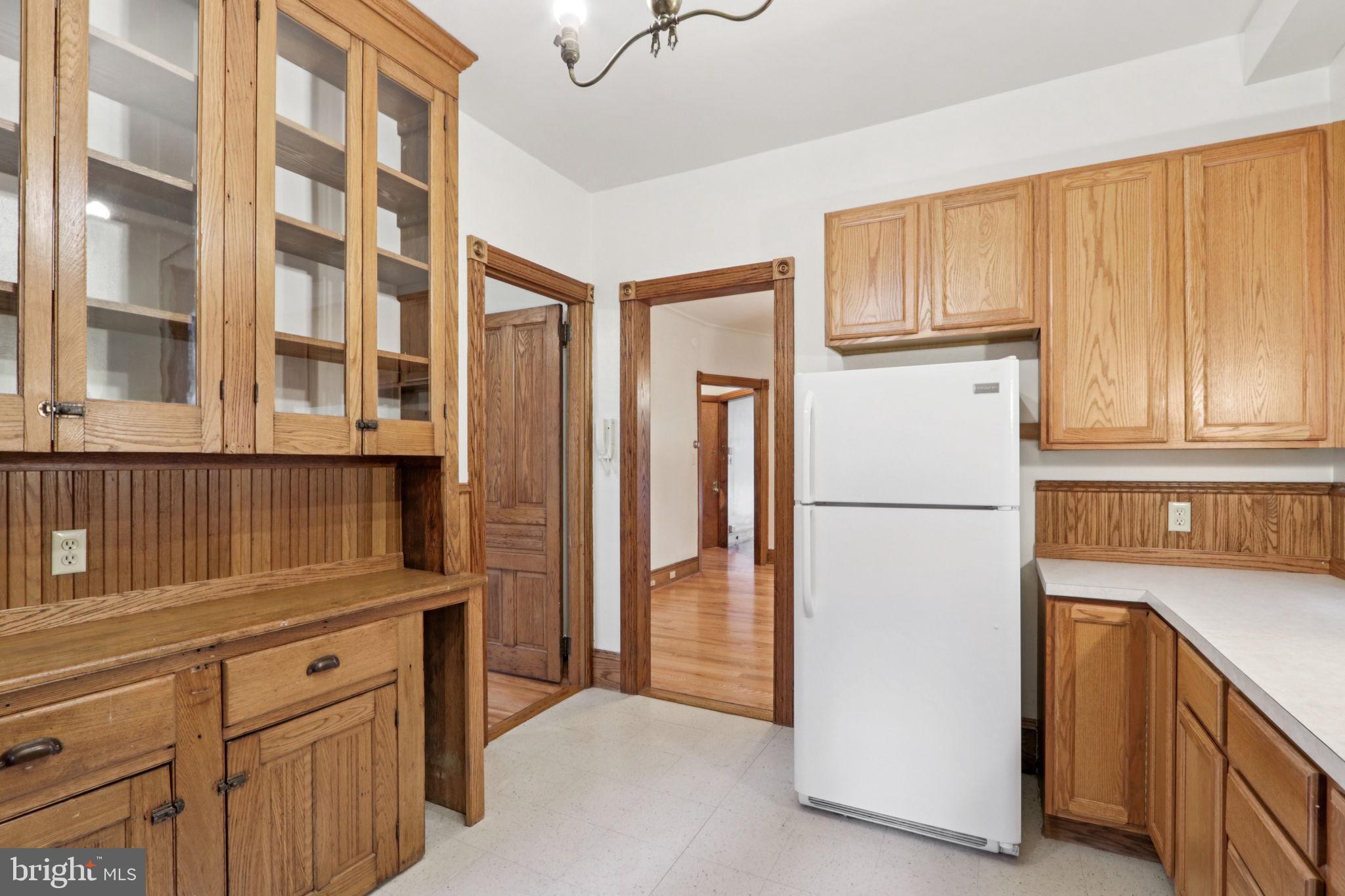 UNIVERSITY CITY - Commercial Sale