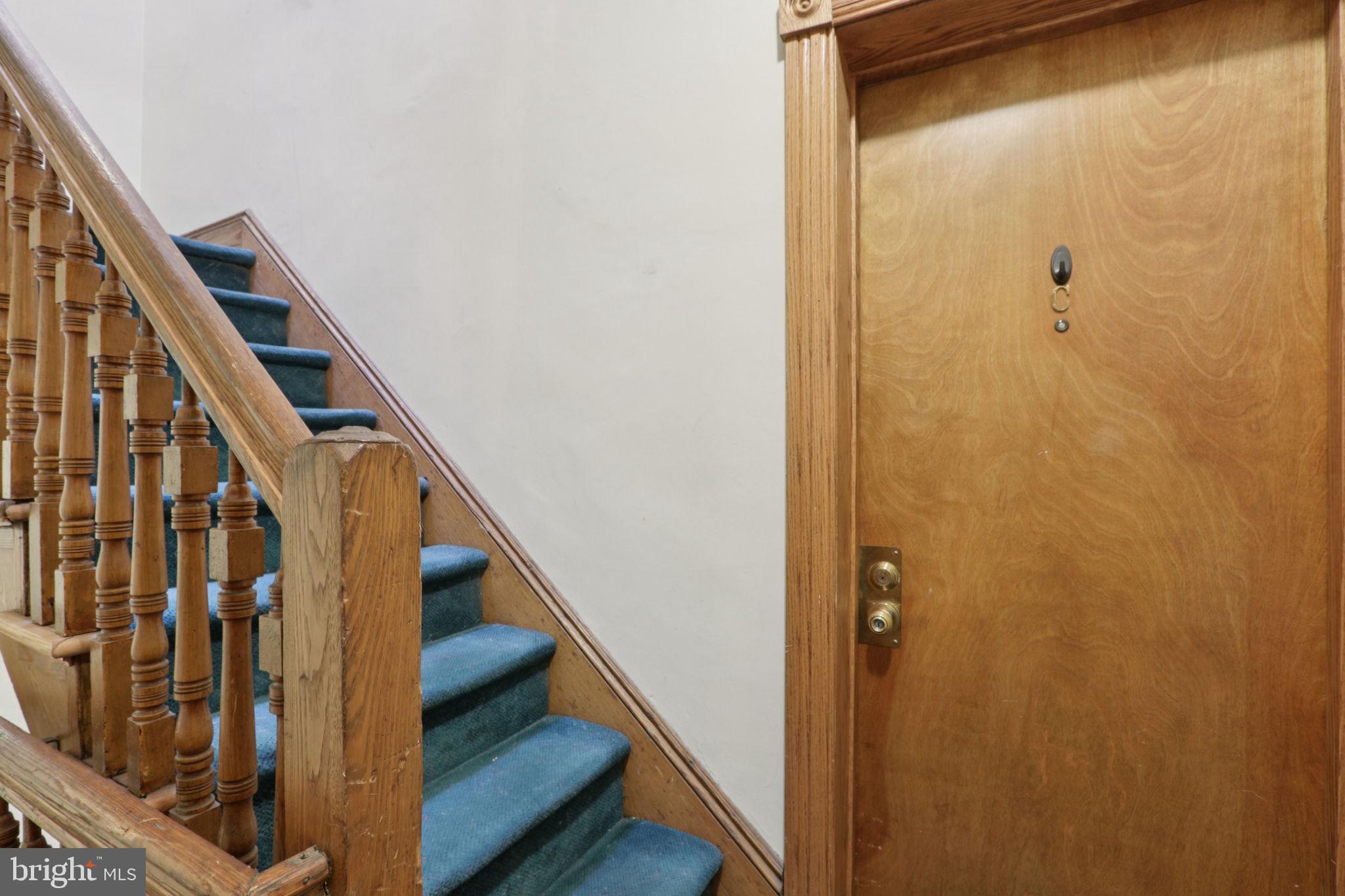 UNIVERSITY CITY - Commercial Sale