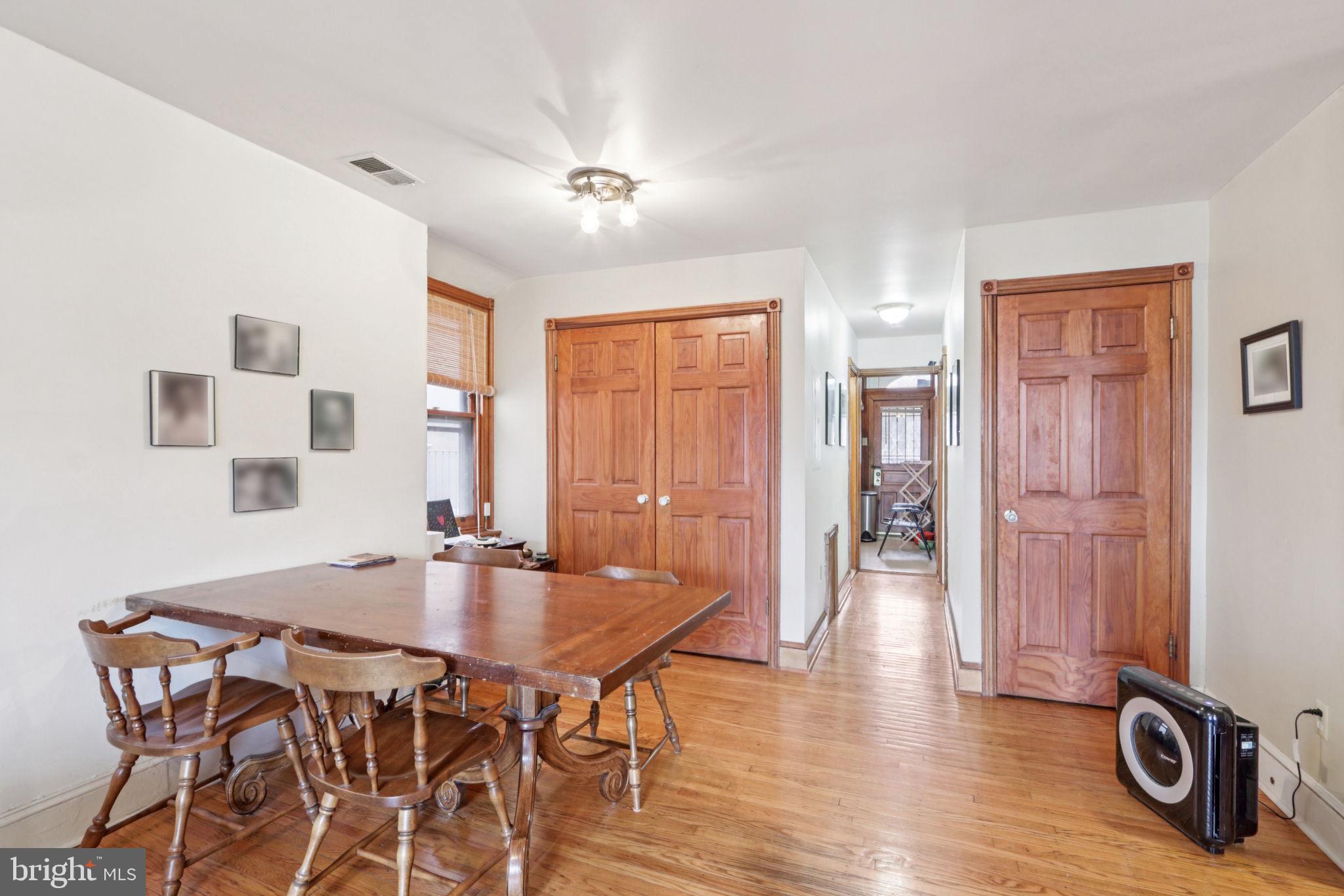 UNIVERSITY CITY - Commercial Sale