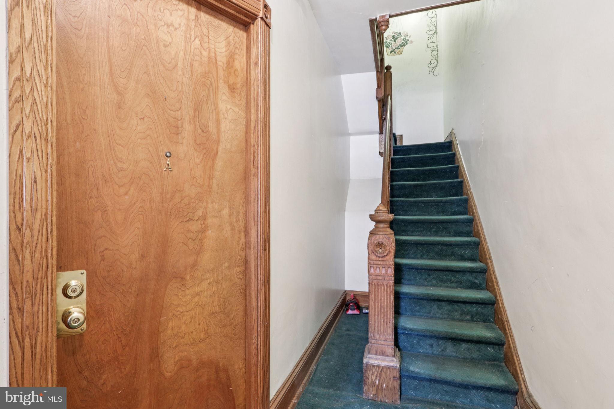 UNIVERSITY CITY - Commercial Sale