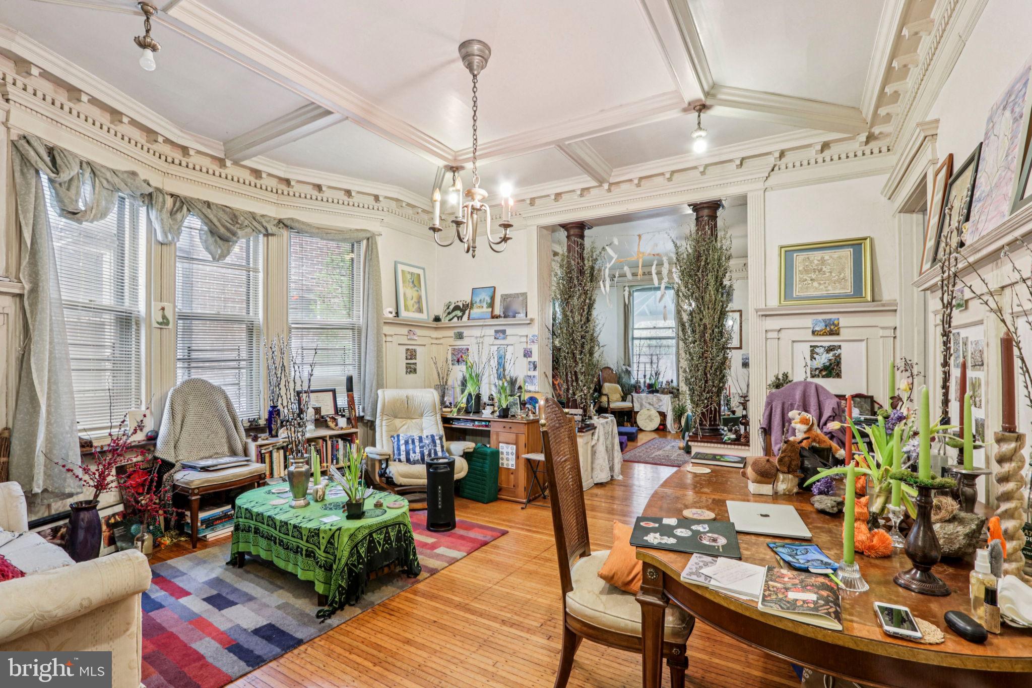 UNIVERSITY CITY - Commercial Sale