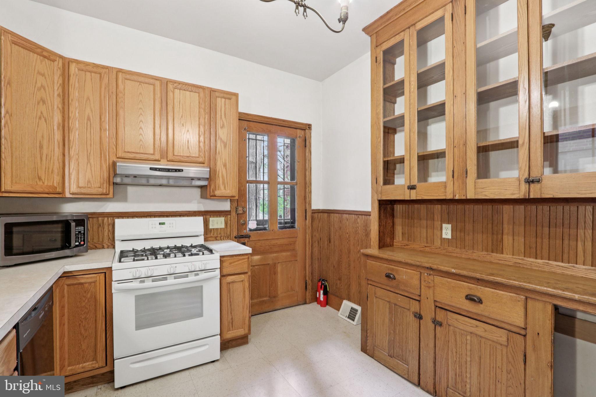 UNIVERSITY CITY - Commercial Sale