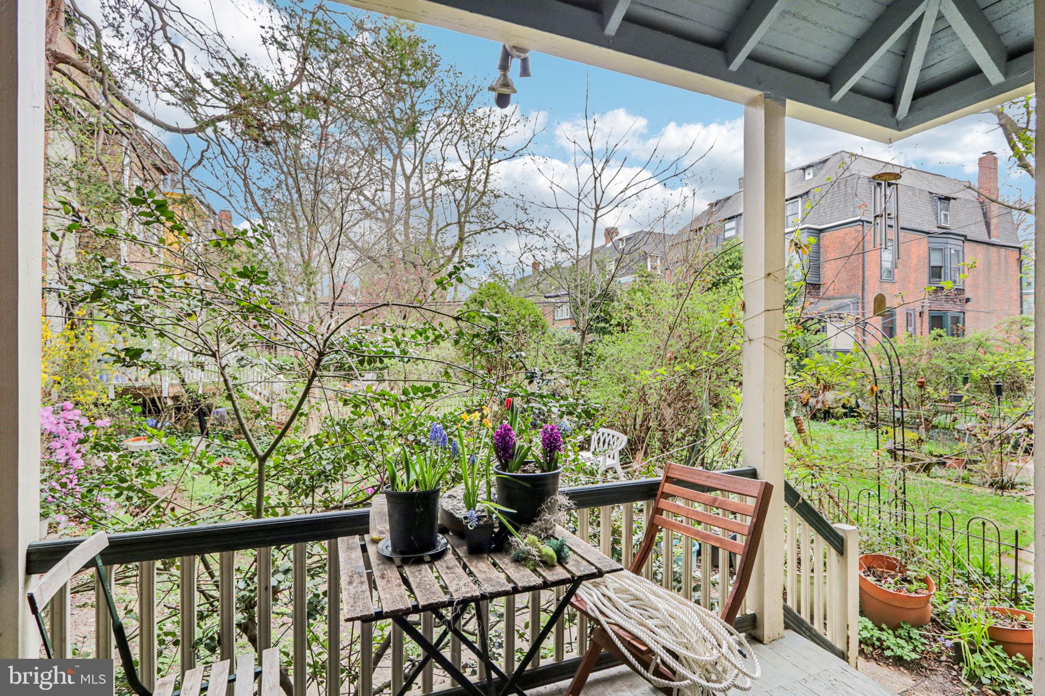 UNIVERSITY CITY - Commercial Sale