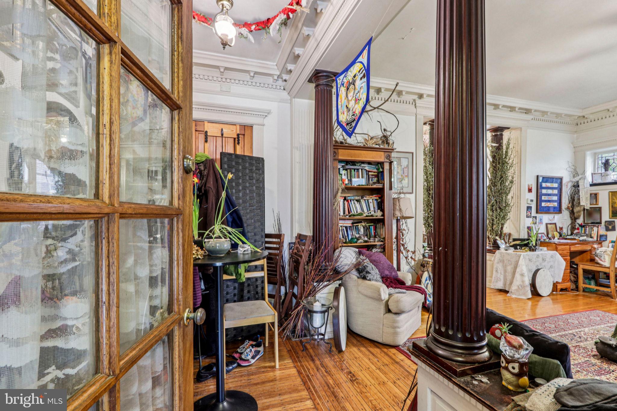 UNIVERSITY CITY - Commercial Sale