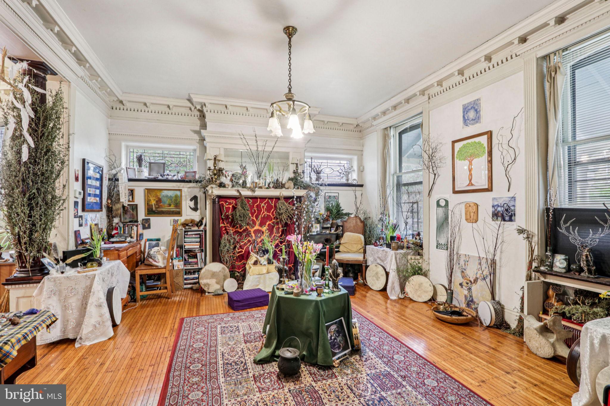 UNIVERSITY CITY - Commercial Sale