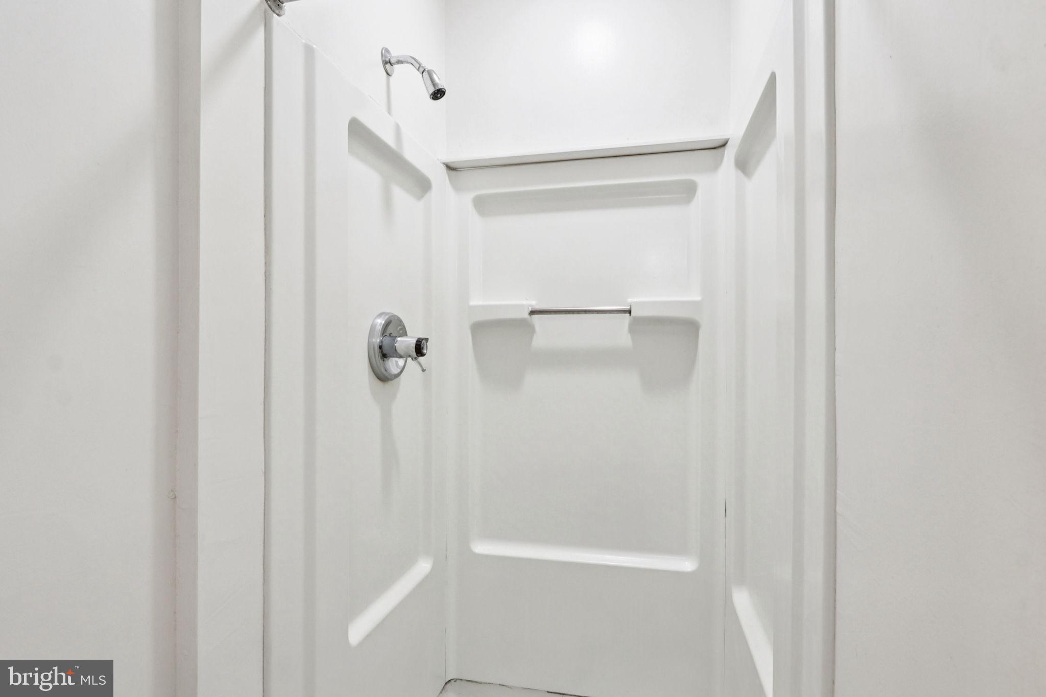 UNIVERSITY CITY - Commercial Sale